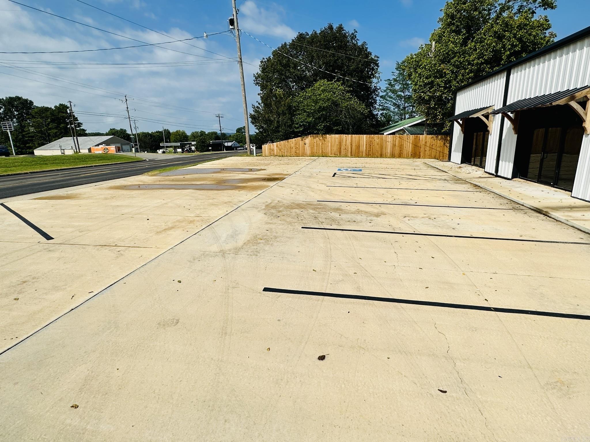 Photo 12 - Commercial / Industrial for sale – 1195 E Main   Melbourne, AR