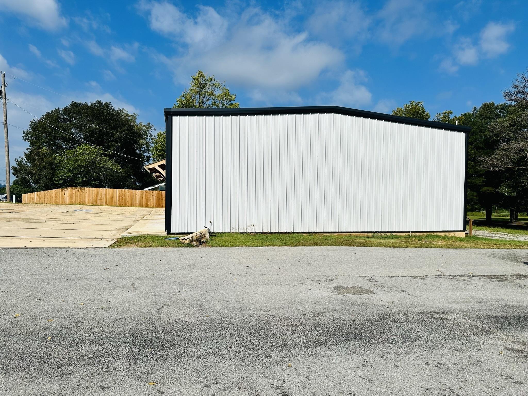Photo 14 - Commercial / Industrial for sale – 1195 E Main   Melbourne, AR