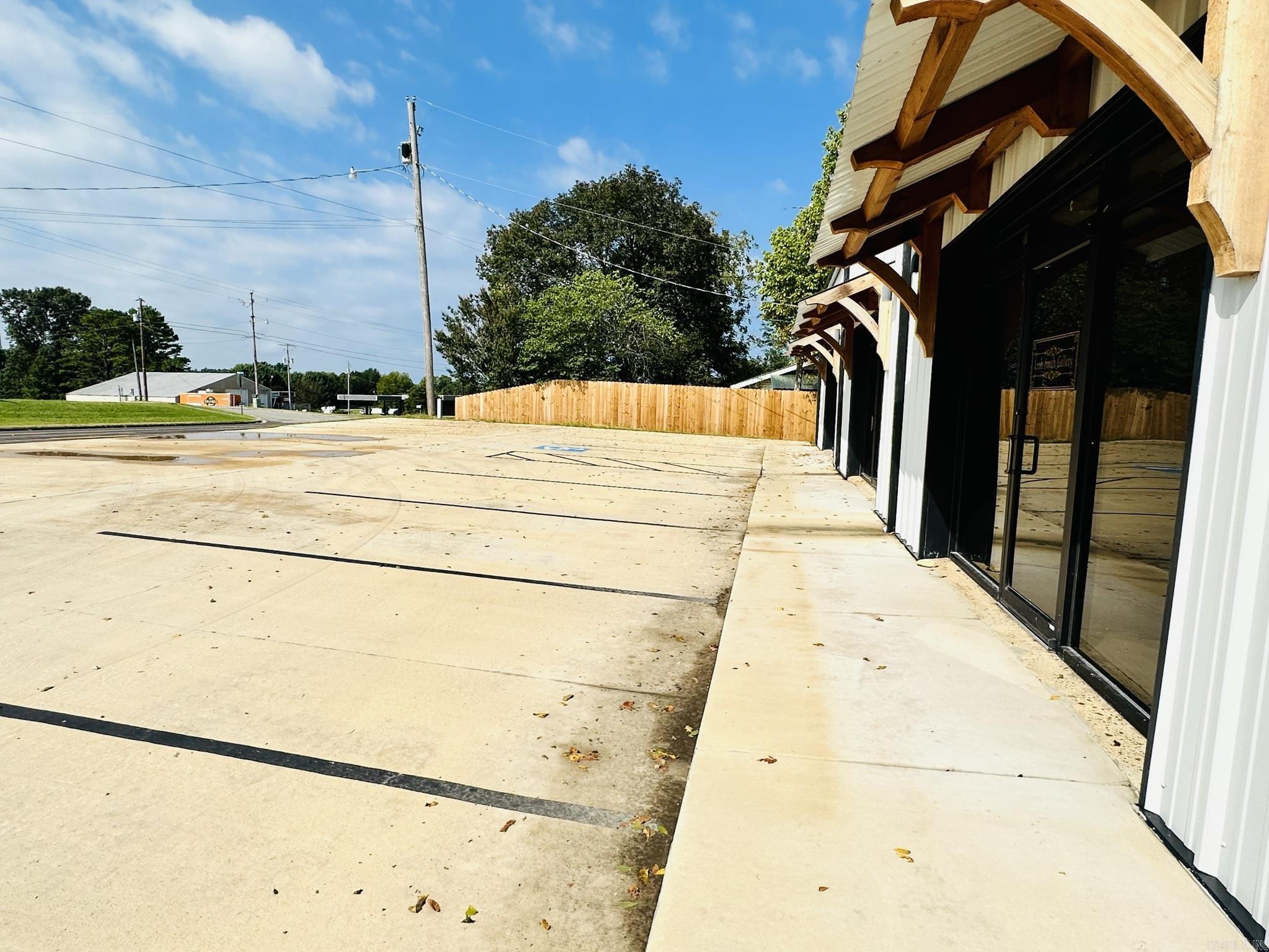 Photo 3 - Commercial / Industrial for sale – 1195 E Main   Melbourne, AR