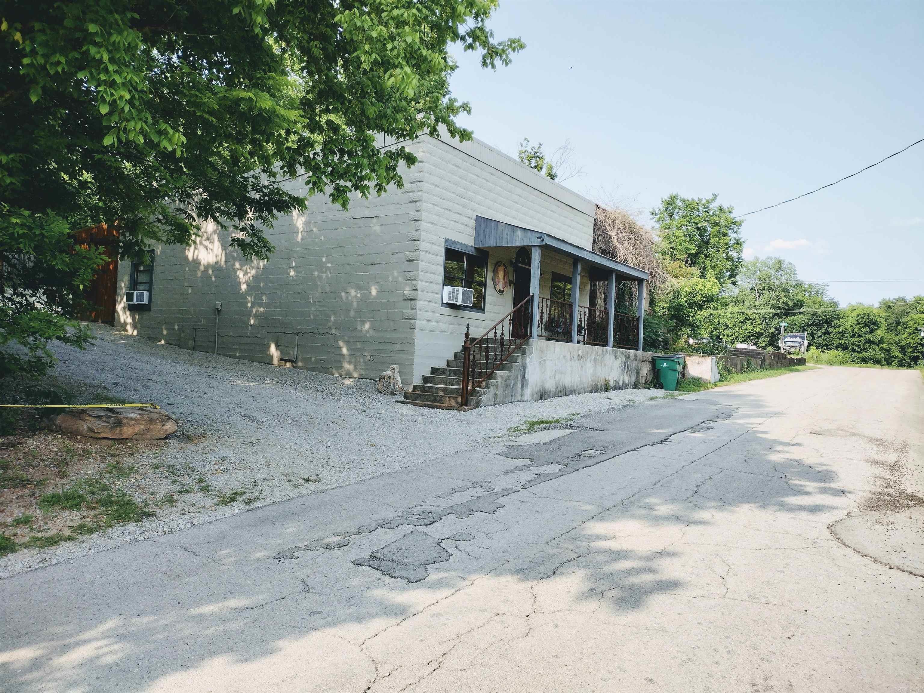 Photo 3 - Commercial / Industrial for sale – 131  Walnut ST   Calico Rock, AR