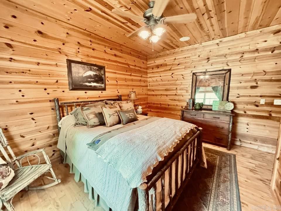 Photo 13 - Residential for sale – 1040/1056 S Riverview   Mountain View, AR