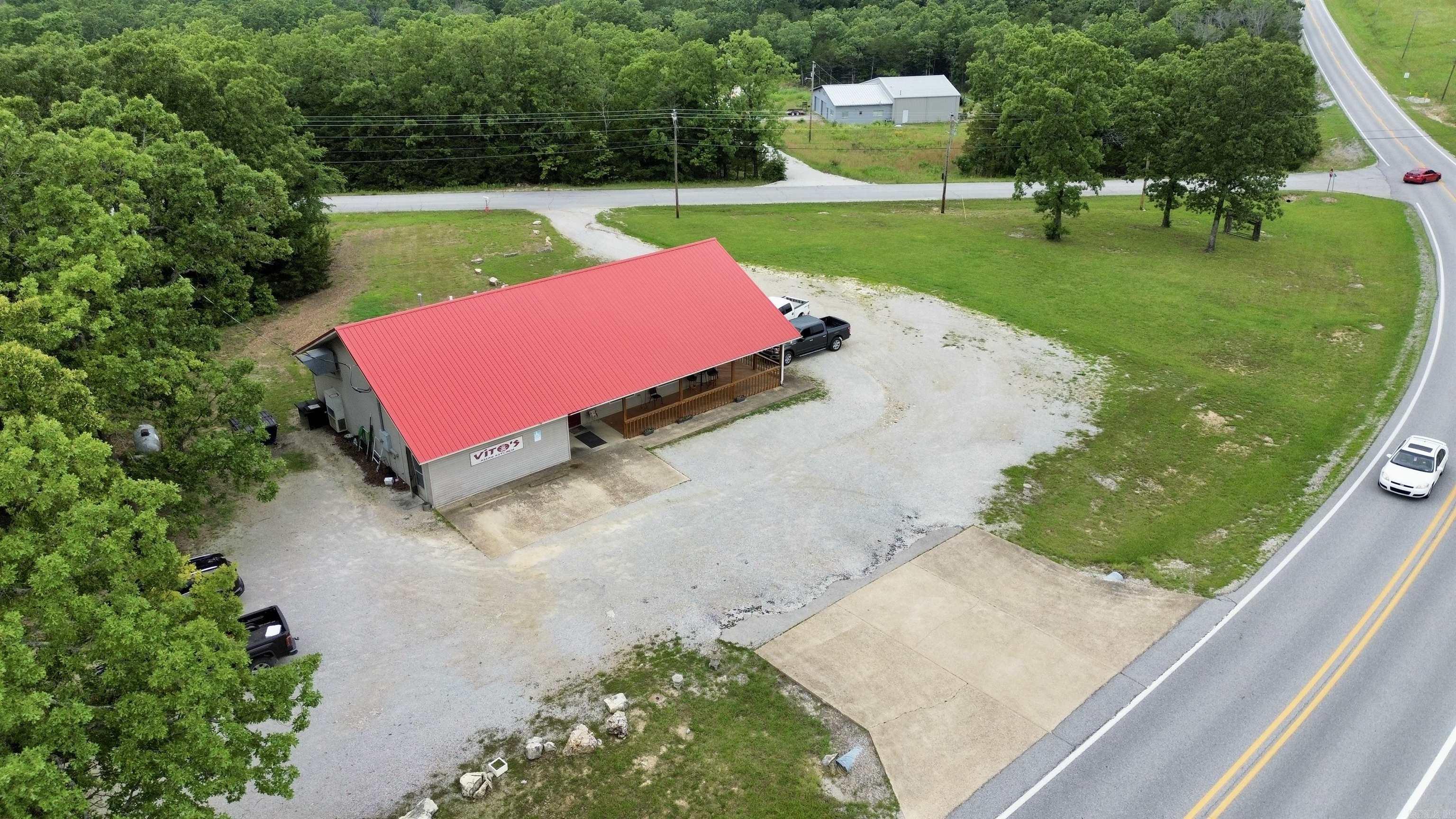Photo 2 - Commercial / Industrial for sale – 700 S 4th Street   Horseshoe Bend, AR