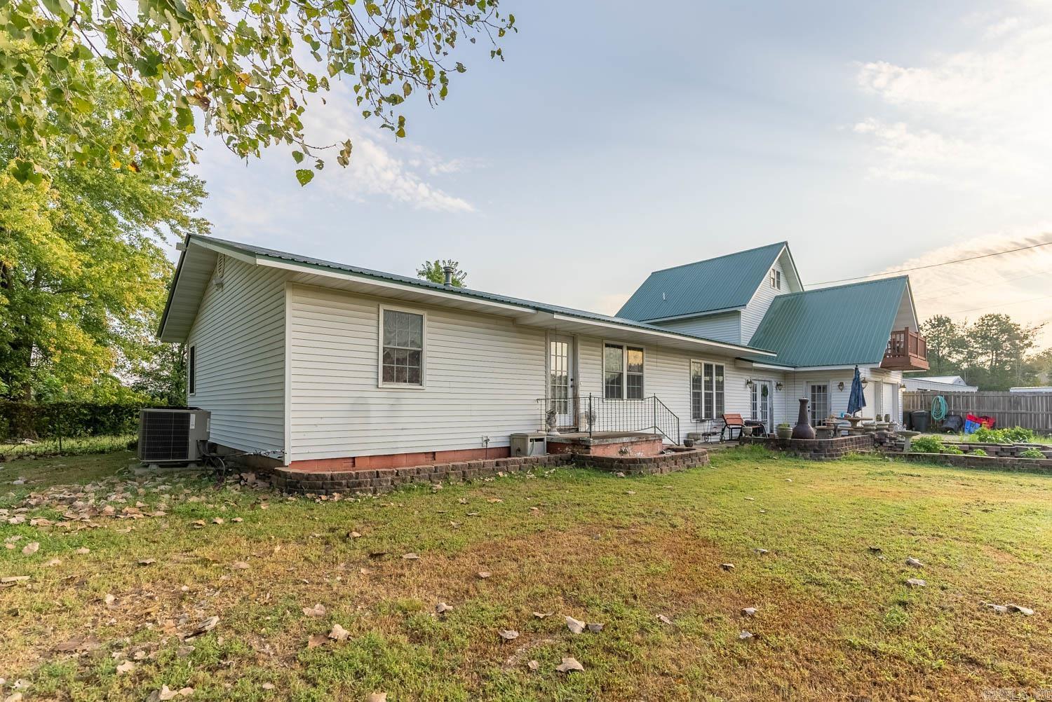 Photo 3 - Residential for sale – 17136  North 9 Highway   Mammoth Spring, AR