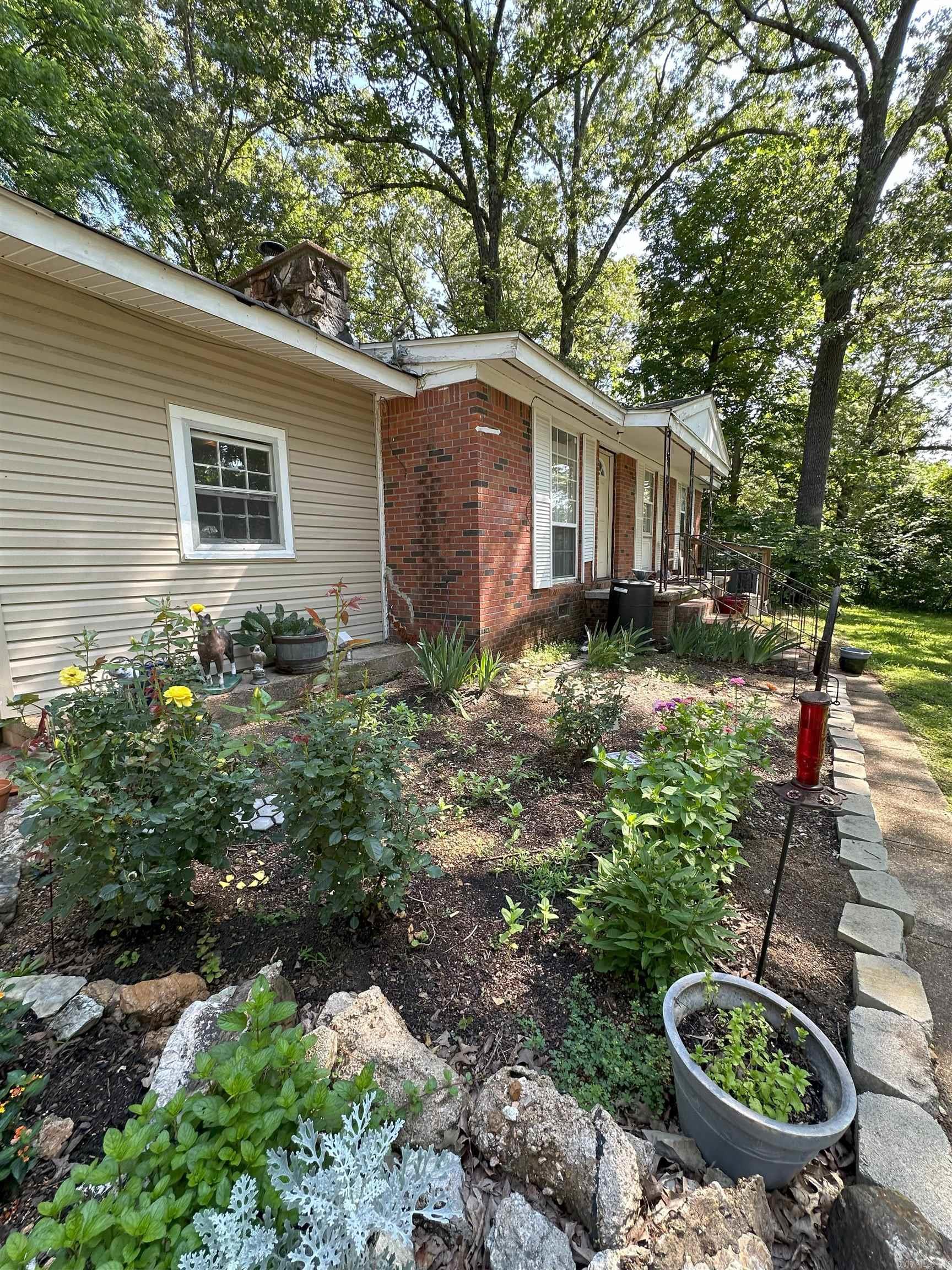 Photo 2 - Residential for sale – 11 S Ontario   Cherokee Village, AR