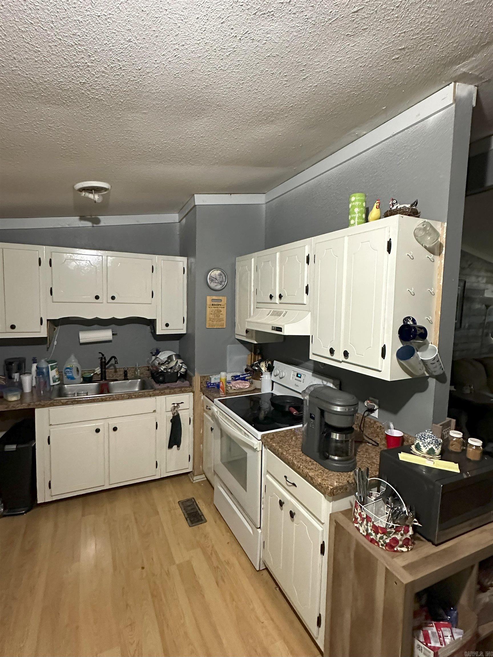 Photo 9 - Residential for sale – 11 S Ontario   Cherokee Village, AR