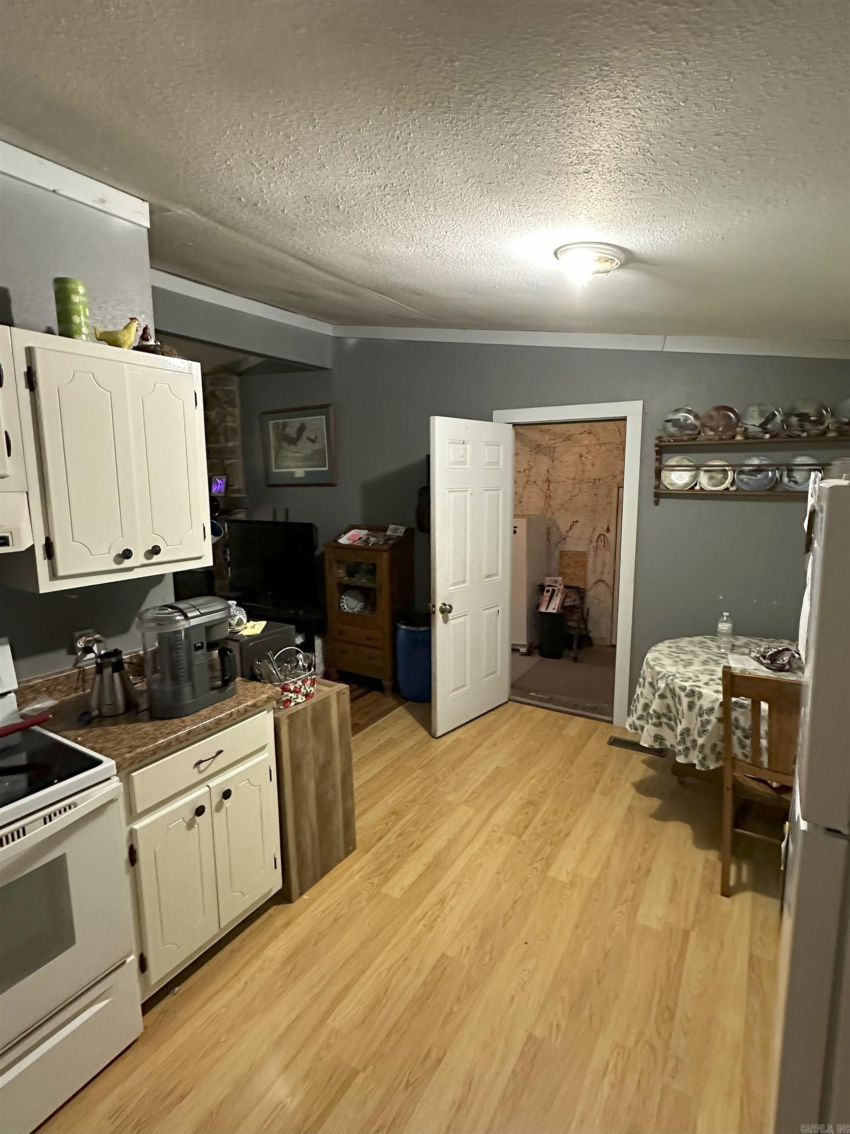 Photo 10 - Residential for sale – 11 S Ontario   Cherokee Village, AR