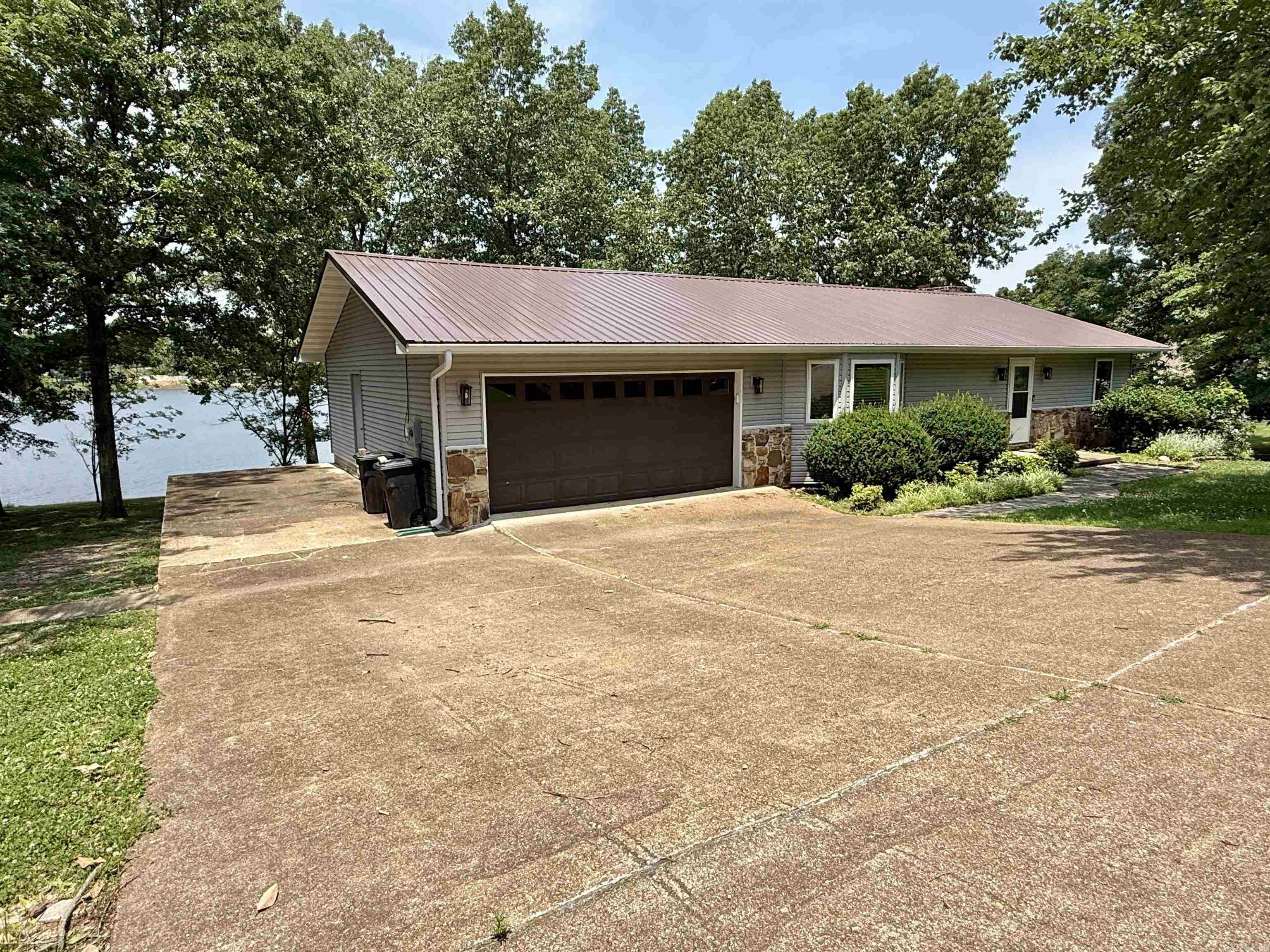 Photo 6 - Residential for sale – 716 S Shore Drive   Horseshoe Bend, AR