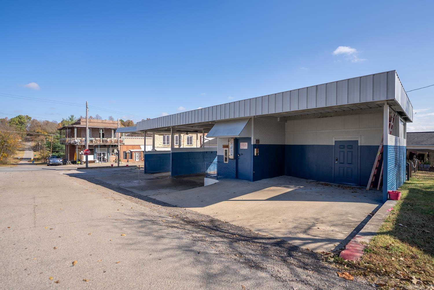 Photo 2 - Commercial / Industrial for sale – 120  South 4th Street   Mammoth Spring, AR