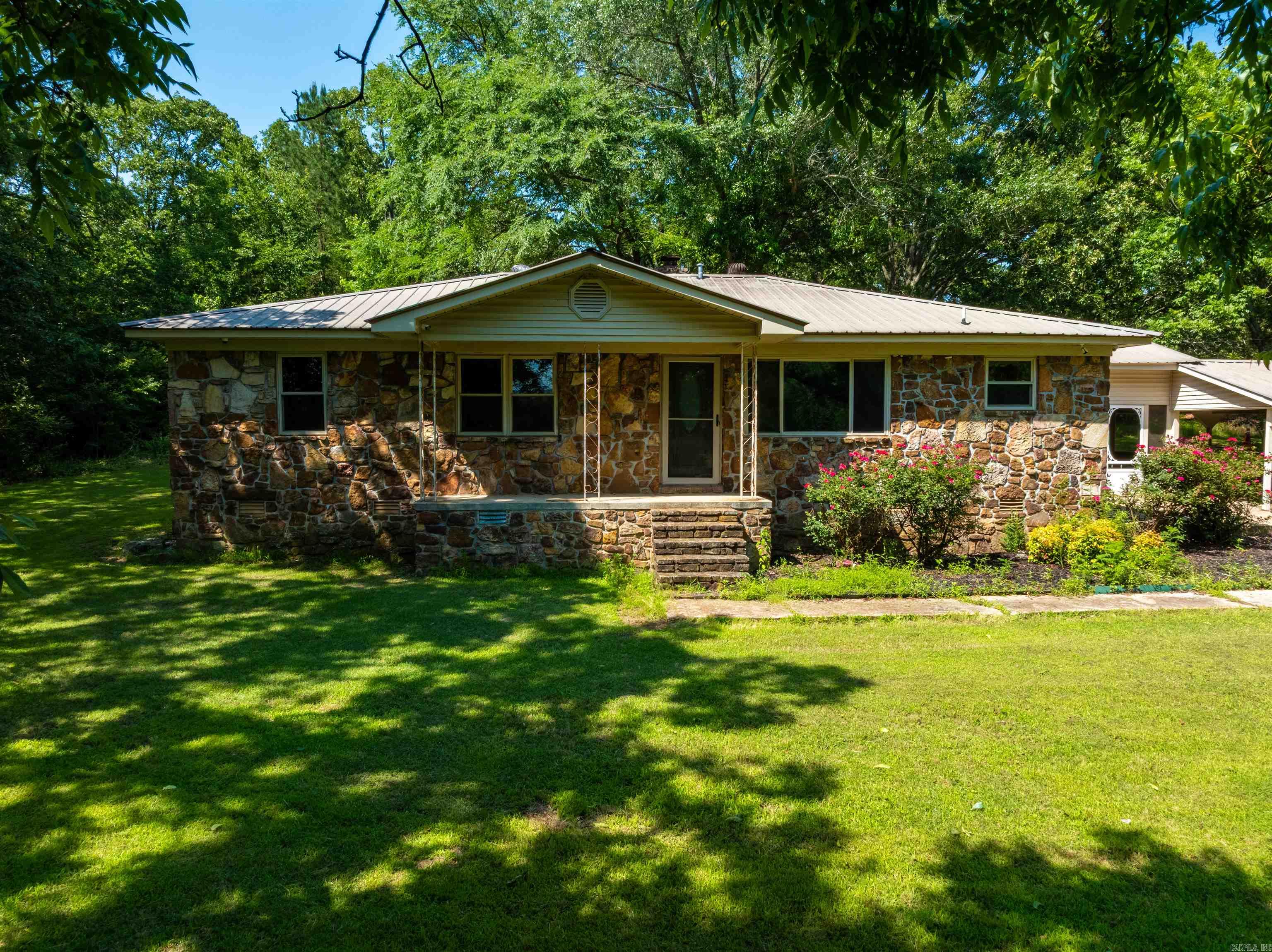 Photo 2 - Residential for sale – 2389  Newport Rd   Batesville, AR