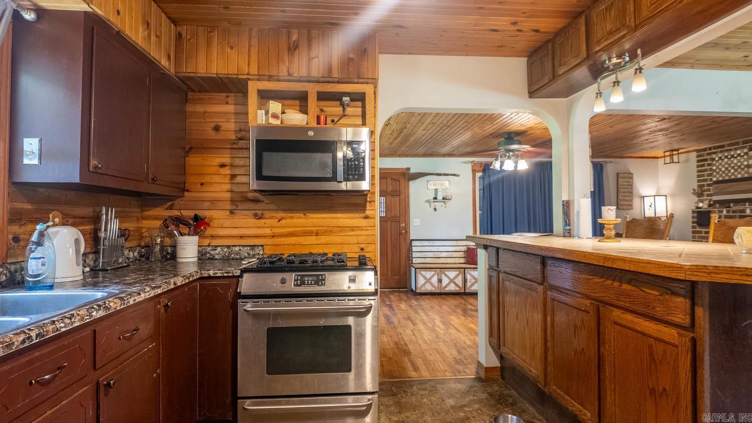 Photo 11 - Residential for sale – 1160  Bethel Avenue   Mammoth Spring, AR