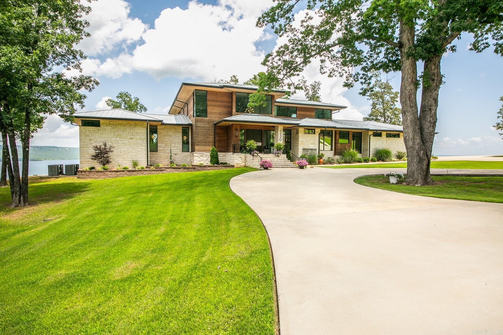 Residential for sale – 250  Pine   Heber Springs, AR