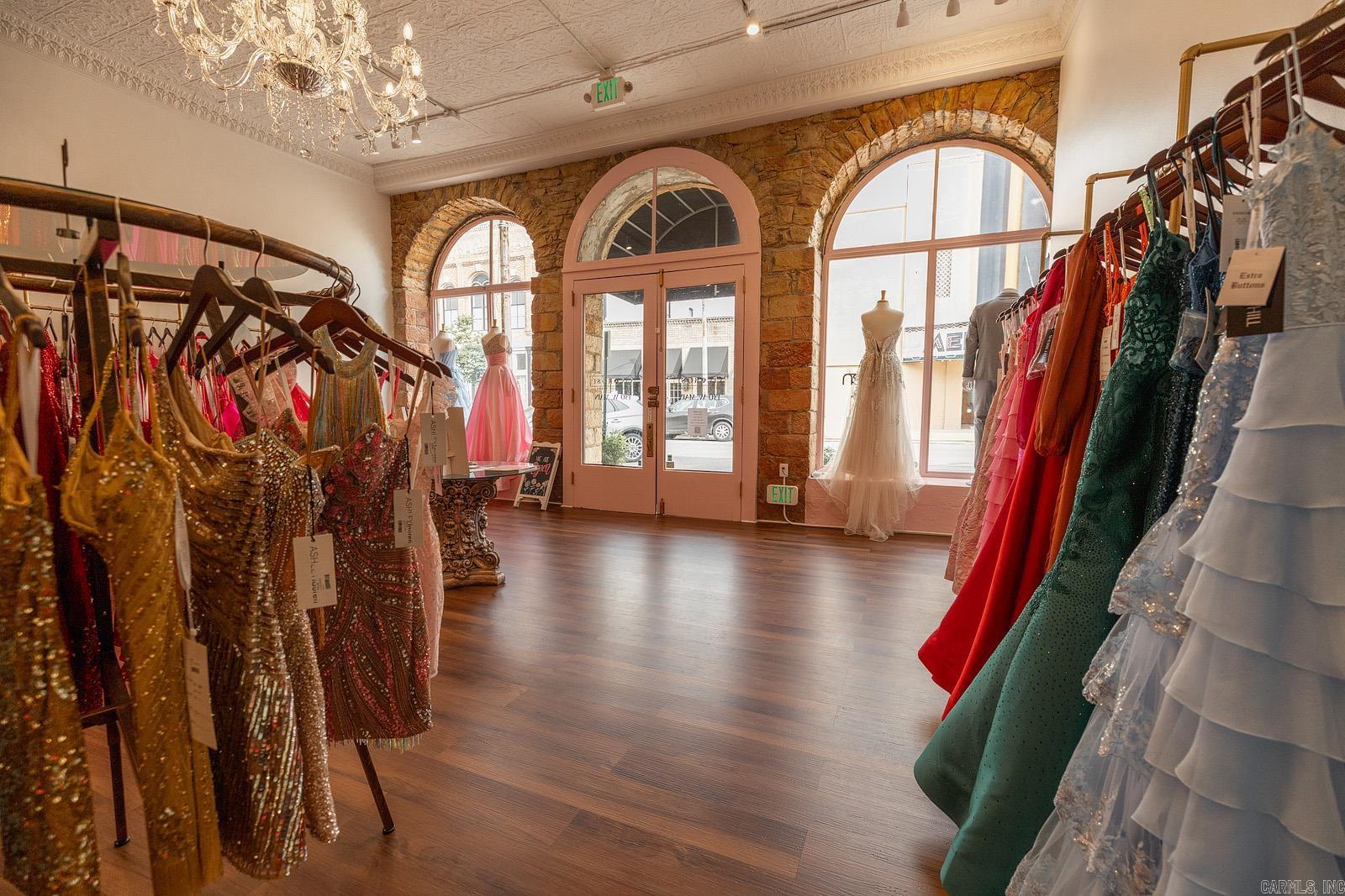 Photo 2 - Commercial / Industrial for sale – 130 W Main   Batesville, AR