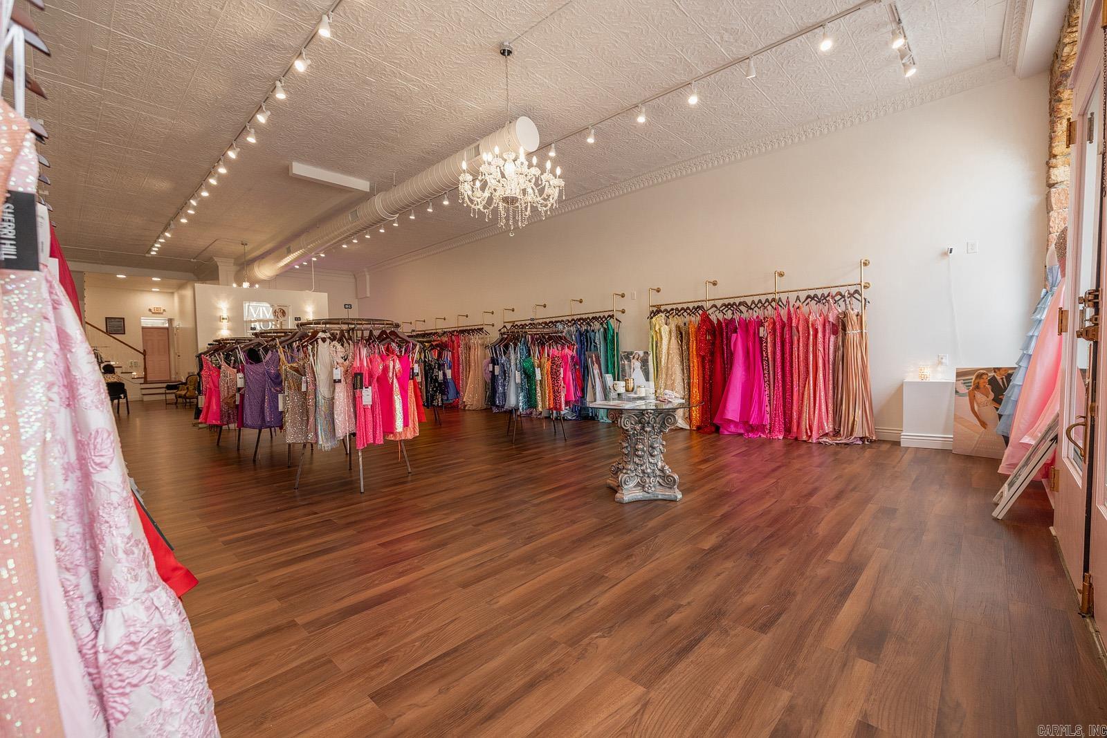 Photo 4 - Commercial / Industrial for sale – 130 W Main   Batesville, AR