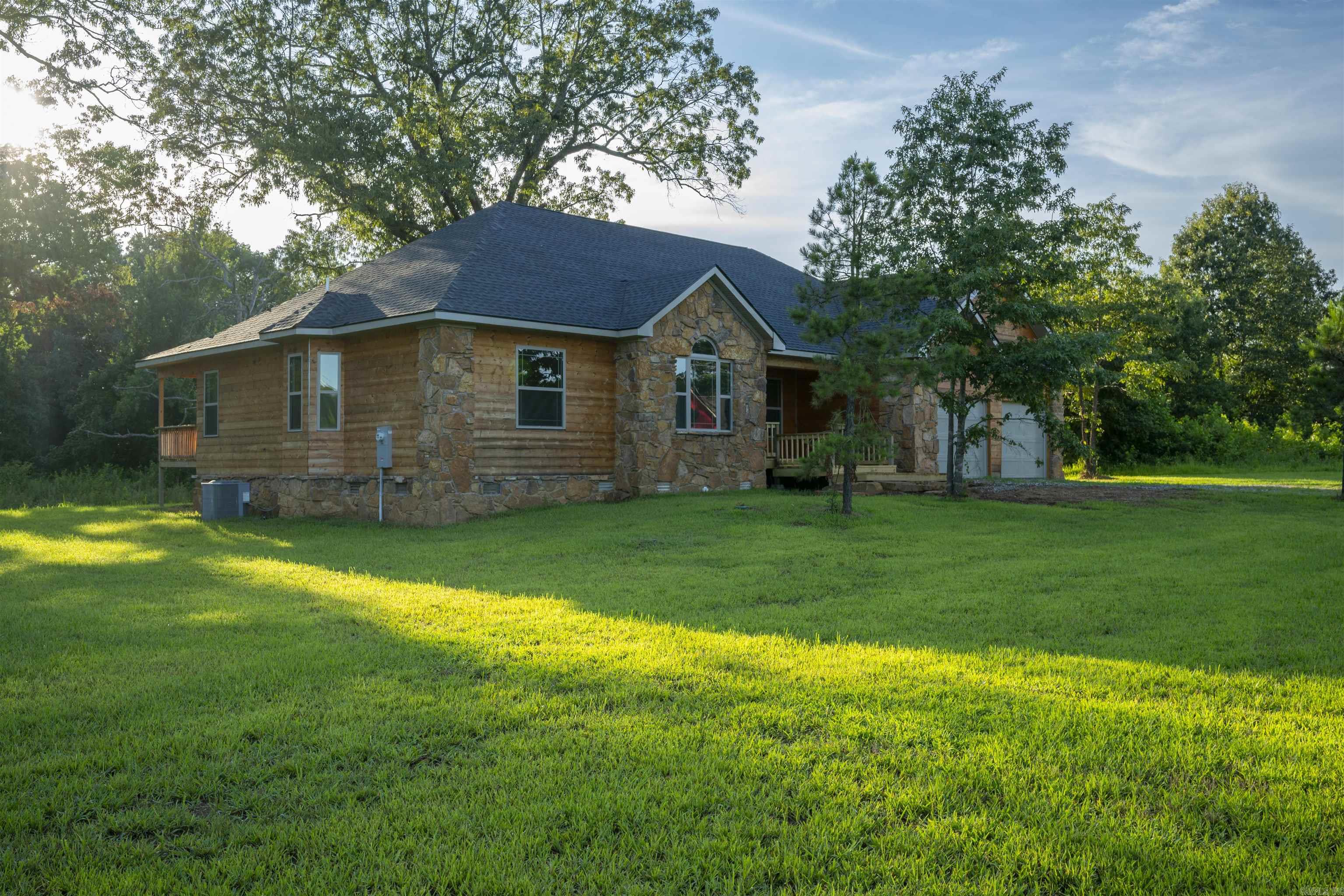 Photo 3 - Residential for sale – 405  Lumpkin   Batesville, AR