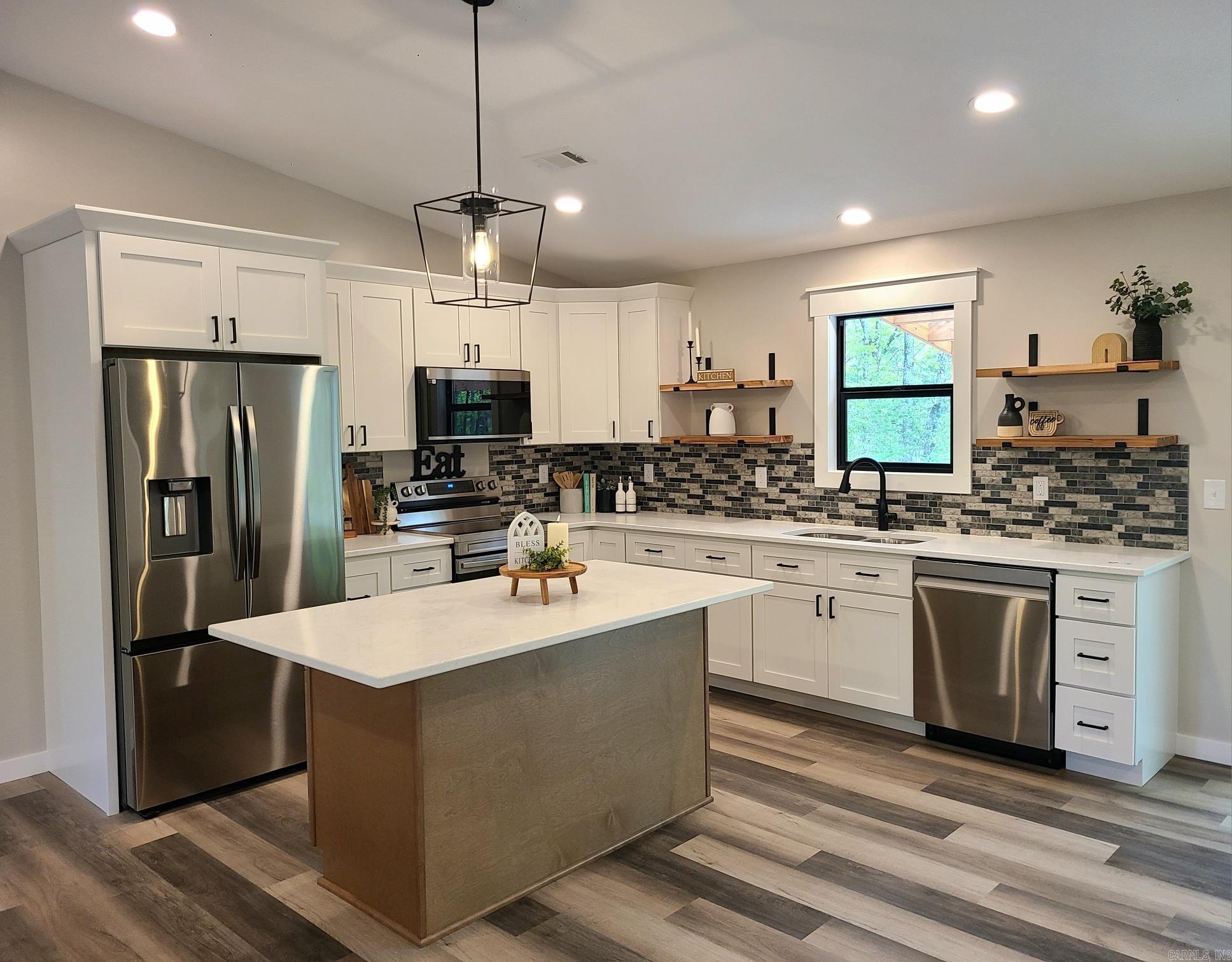 Photo 9 - Residential for sale – 1562  US Hwy 167   Evening Shade, AR