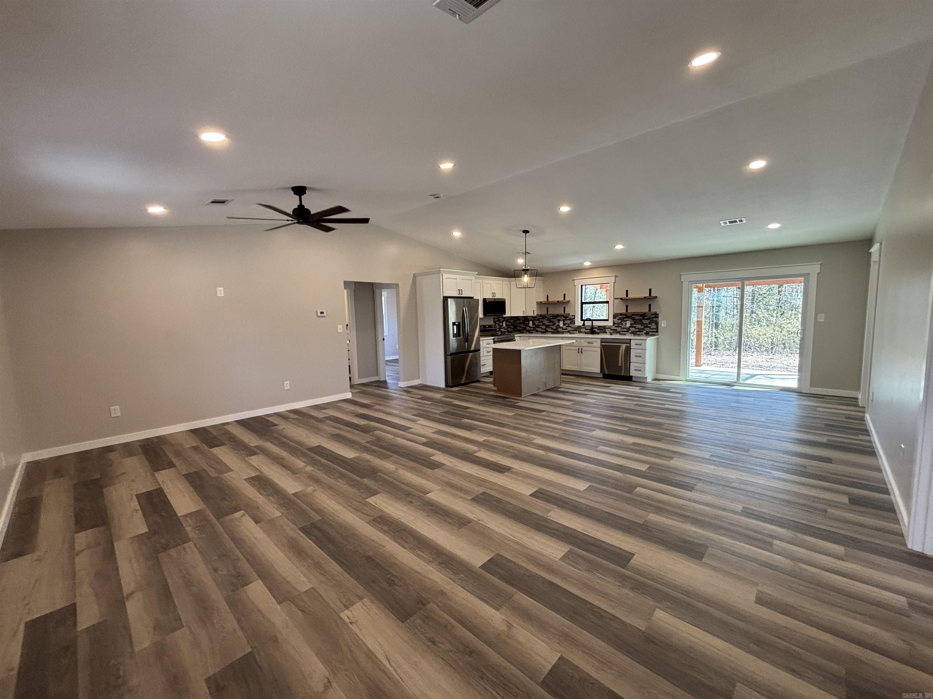 Photo 6 - Residential for sale – 1562  US Hwy 167   Evening Shade, AR