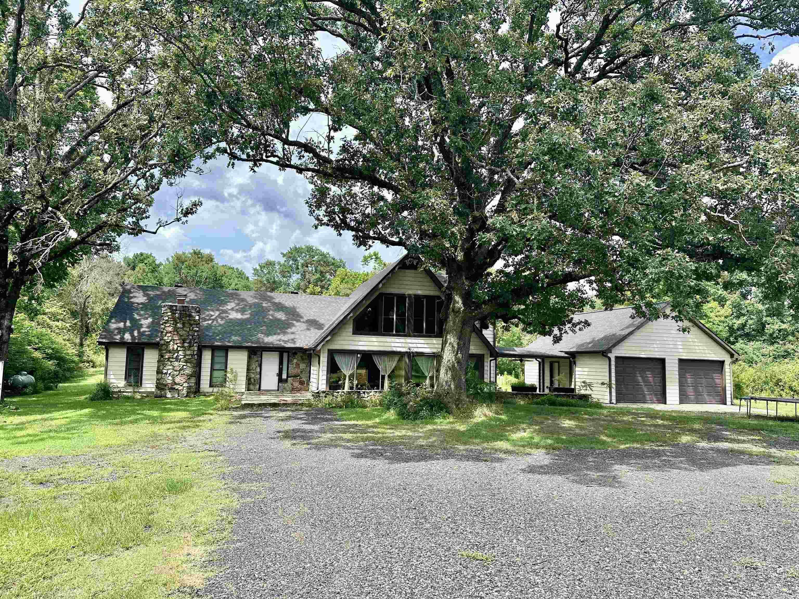 Residential for sale – 4042  Hwy 8 WEST   Mena, AR