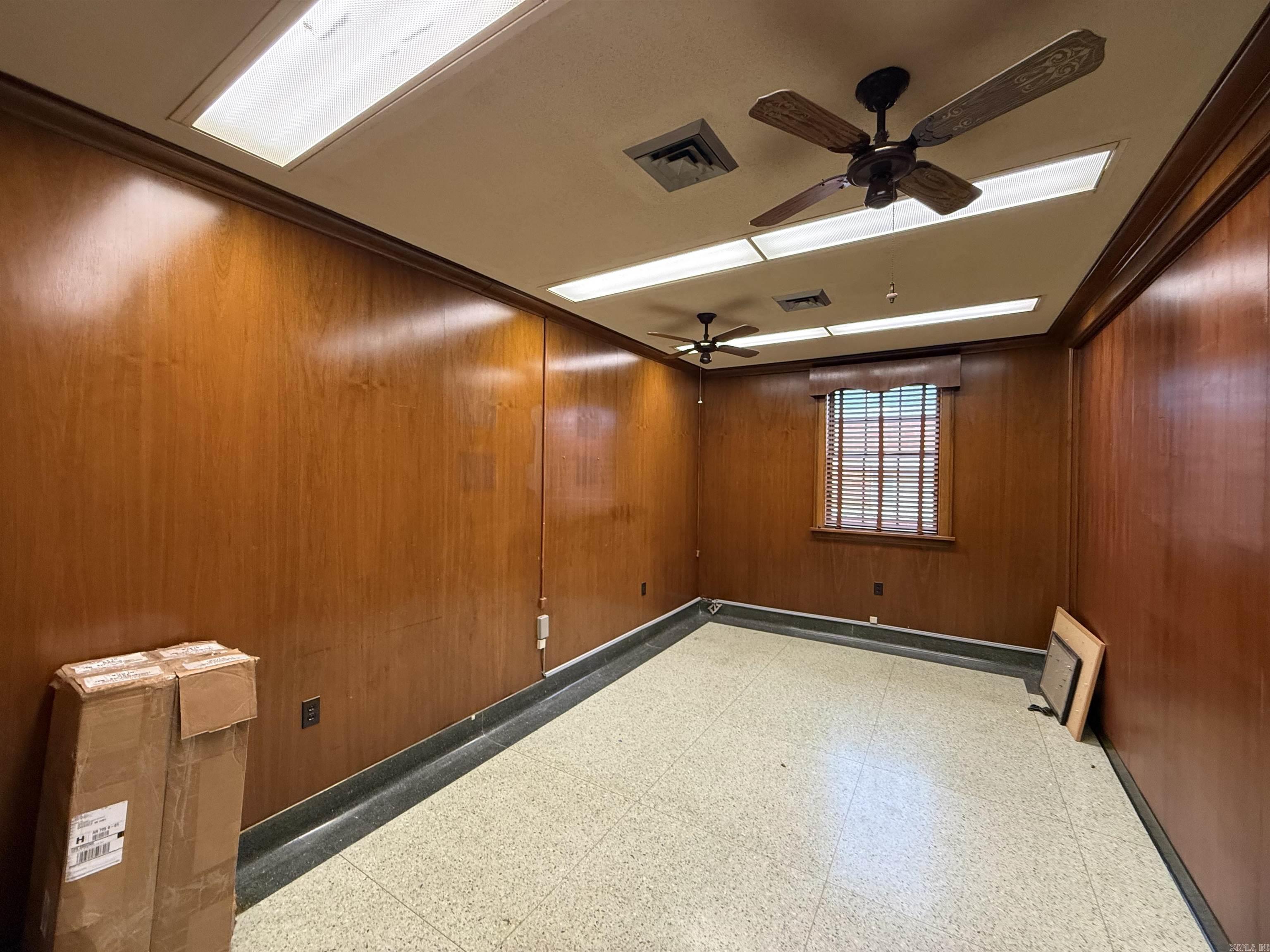 Photo 22 - Commercial / Industrial for sale – 330 E College   Batesville, AR