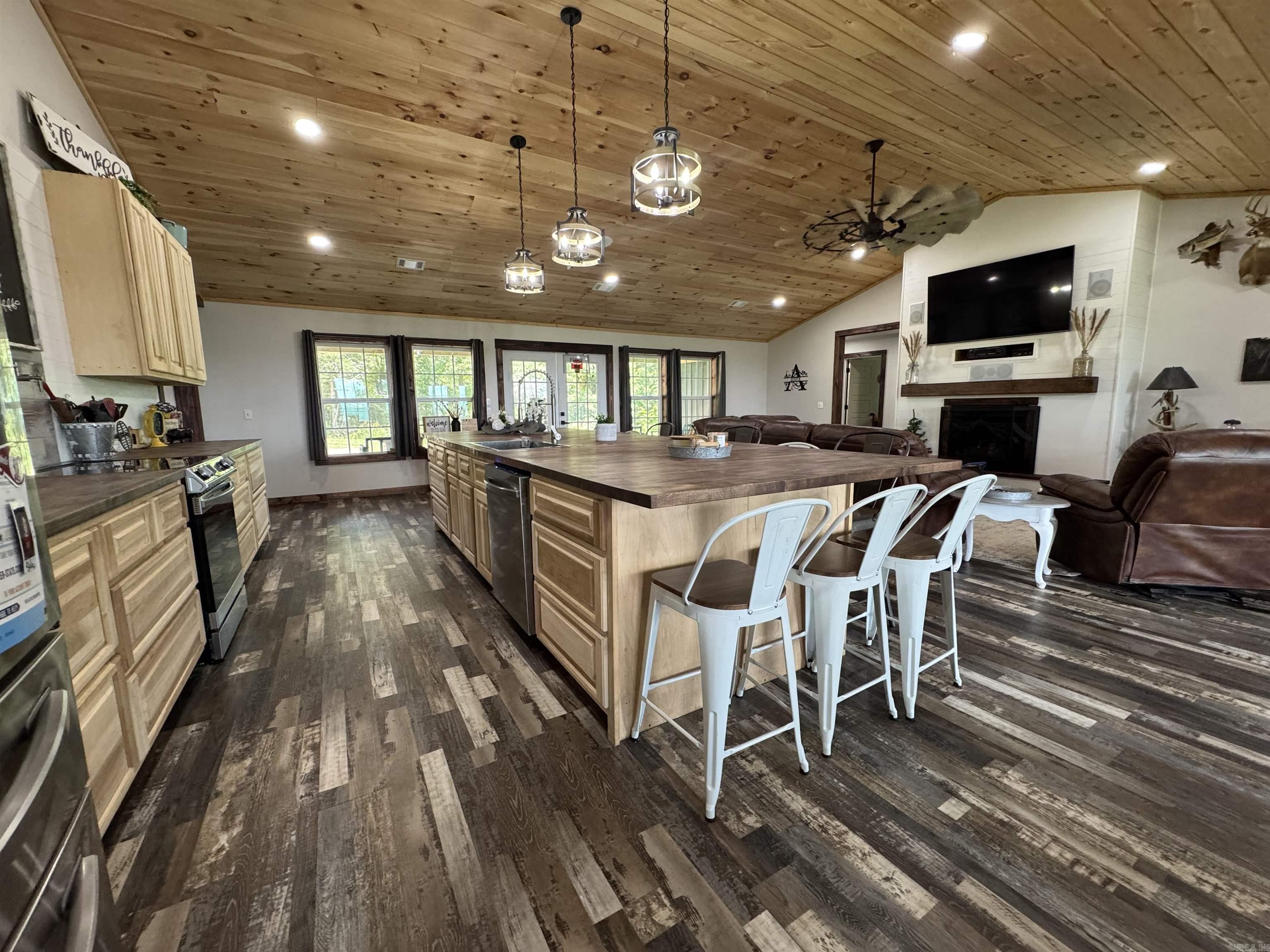 Photo 7 - Residential for sale – 178  Paw Paw Ridge   Hardy, AR