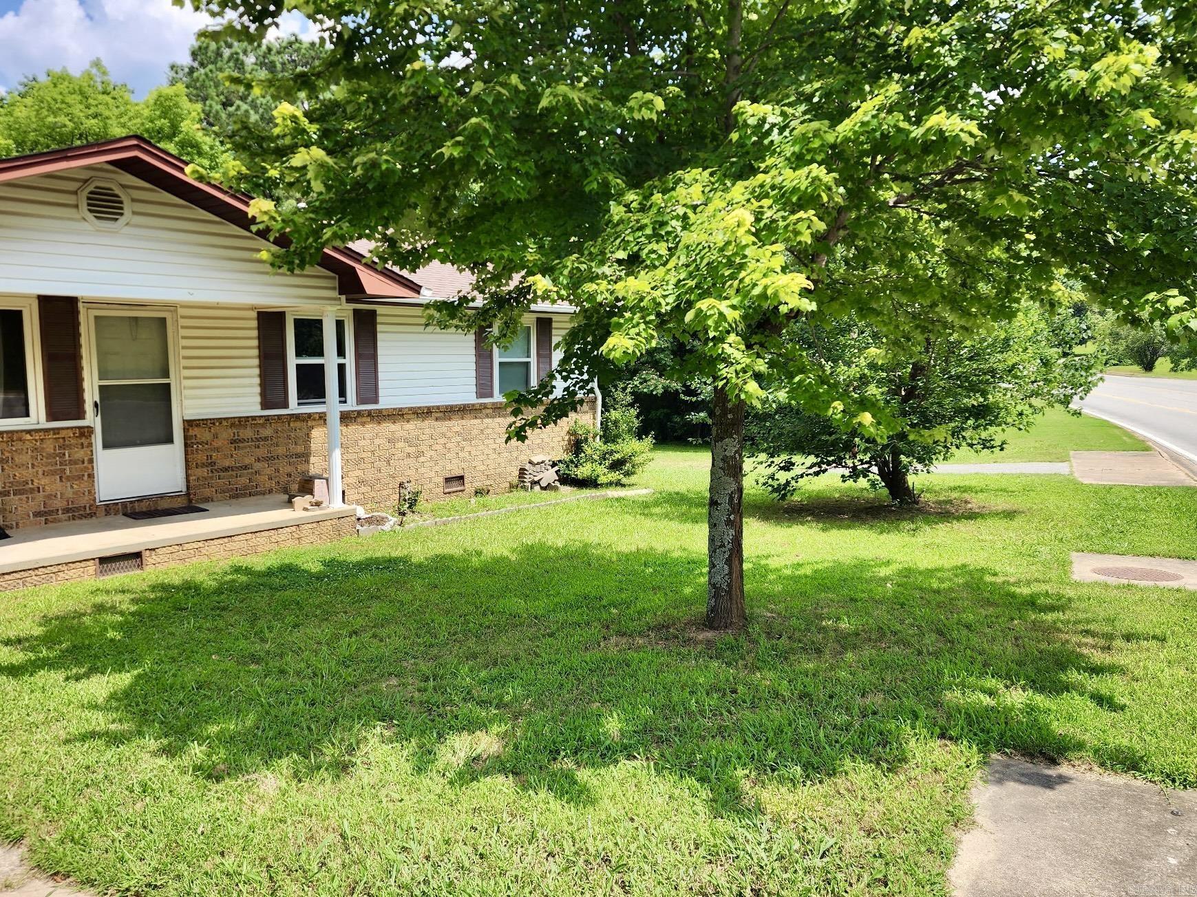 Photo 12 - Residential for sale – 119 S Main   Mount Pleasant, AR