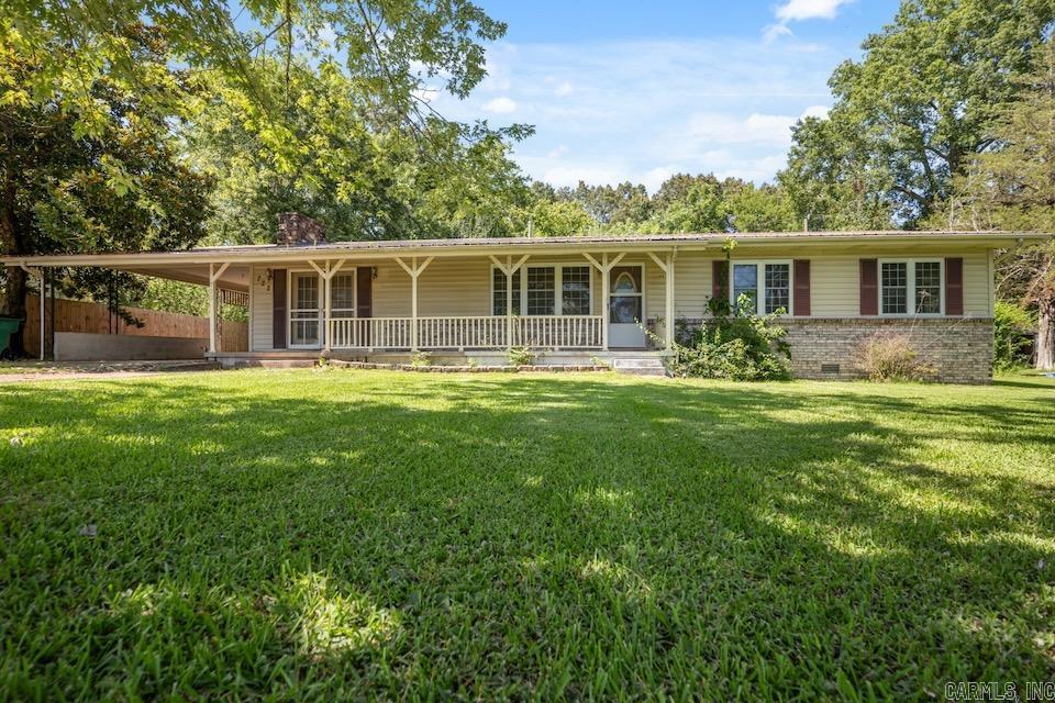 Residential for sale – 722  Circle   Cave City, AR