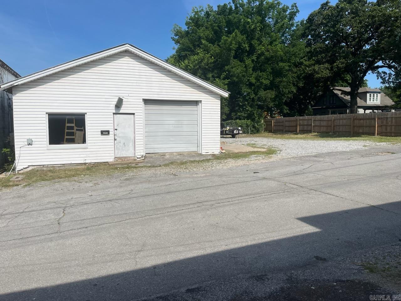 Photo 2 - Commercial / Industrial for sale – 1250 S Slater   Batesville, AR