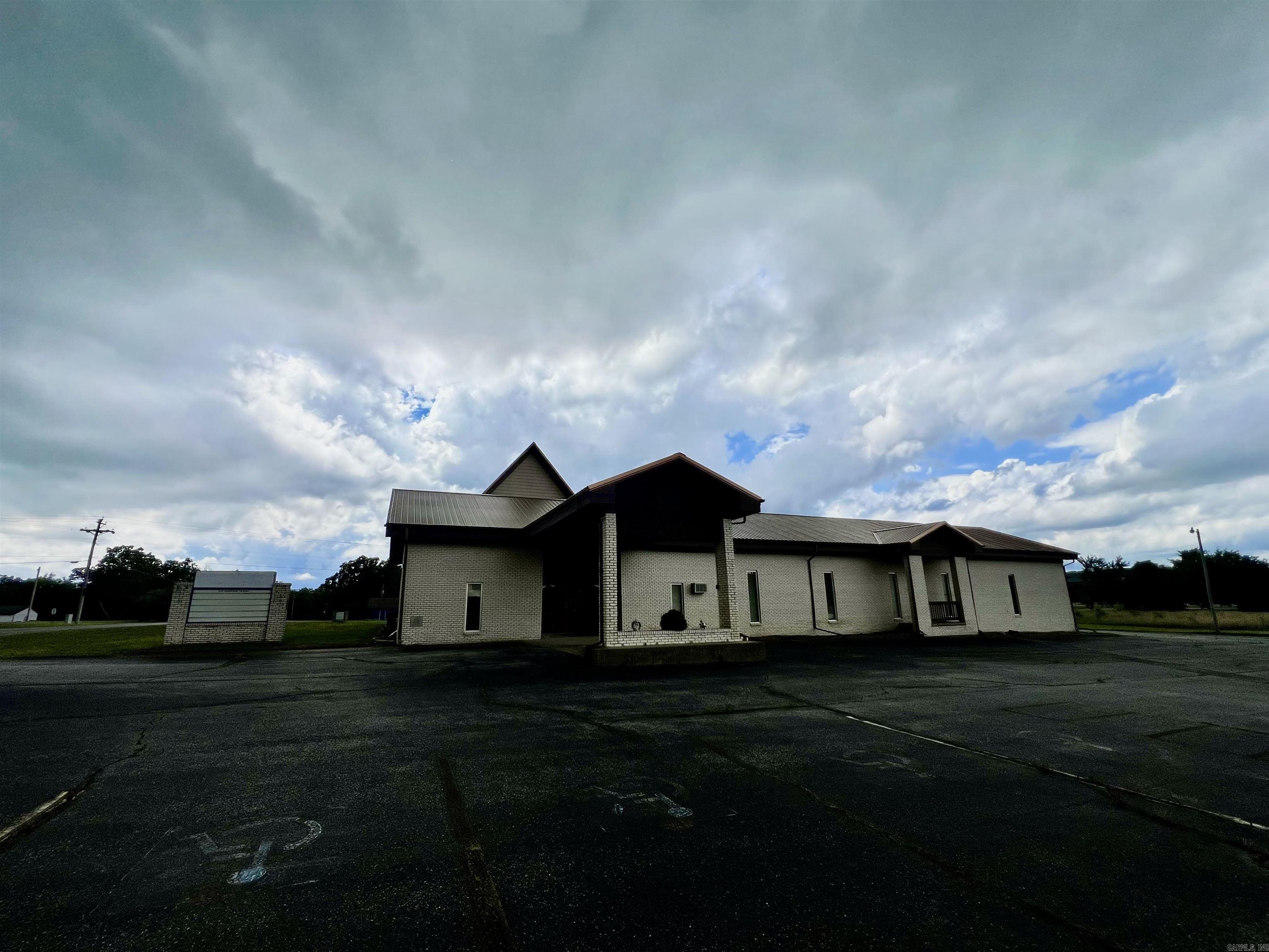 Photo 19 - Residential for sale – 600 W CHURCH   Horseshoe Bend, AR