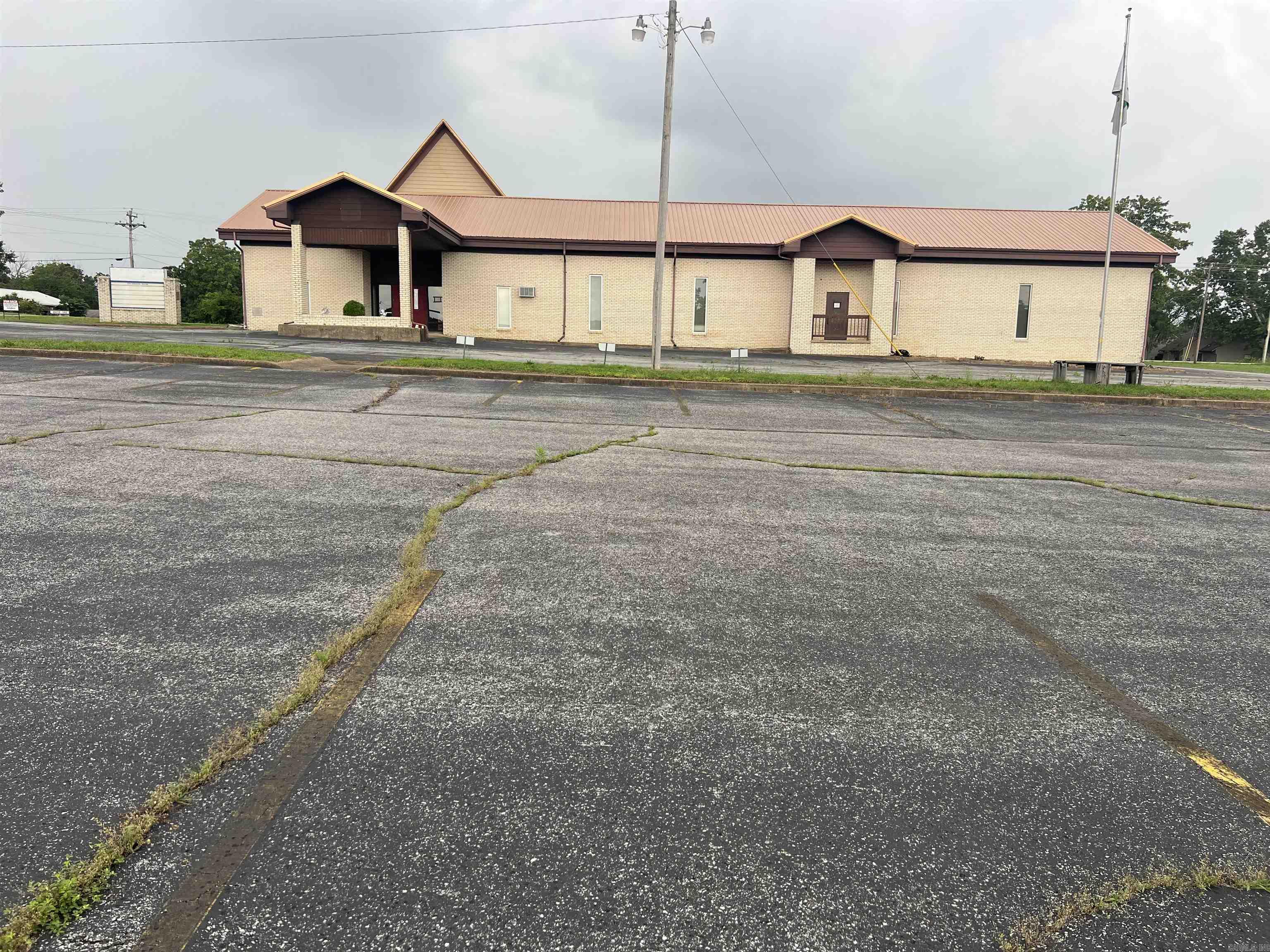 Photo 8 - Residential for sale – 600 W CHURCH   Horseshoe Bend, AR