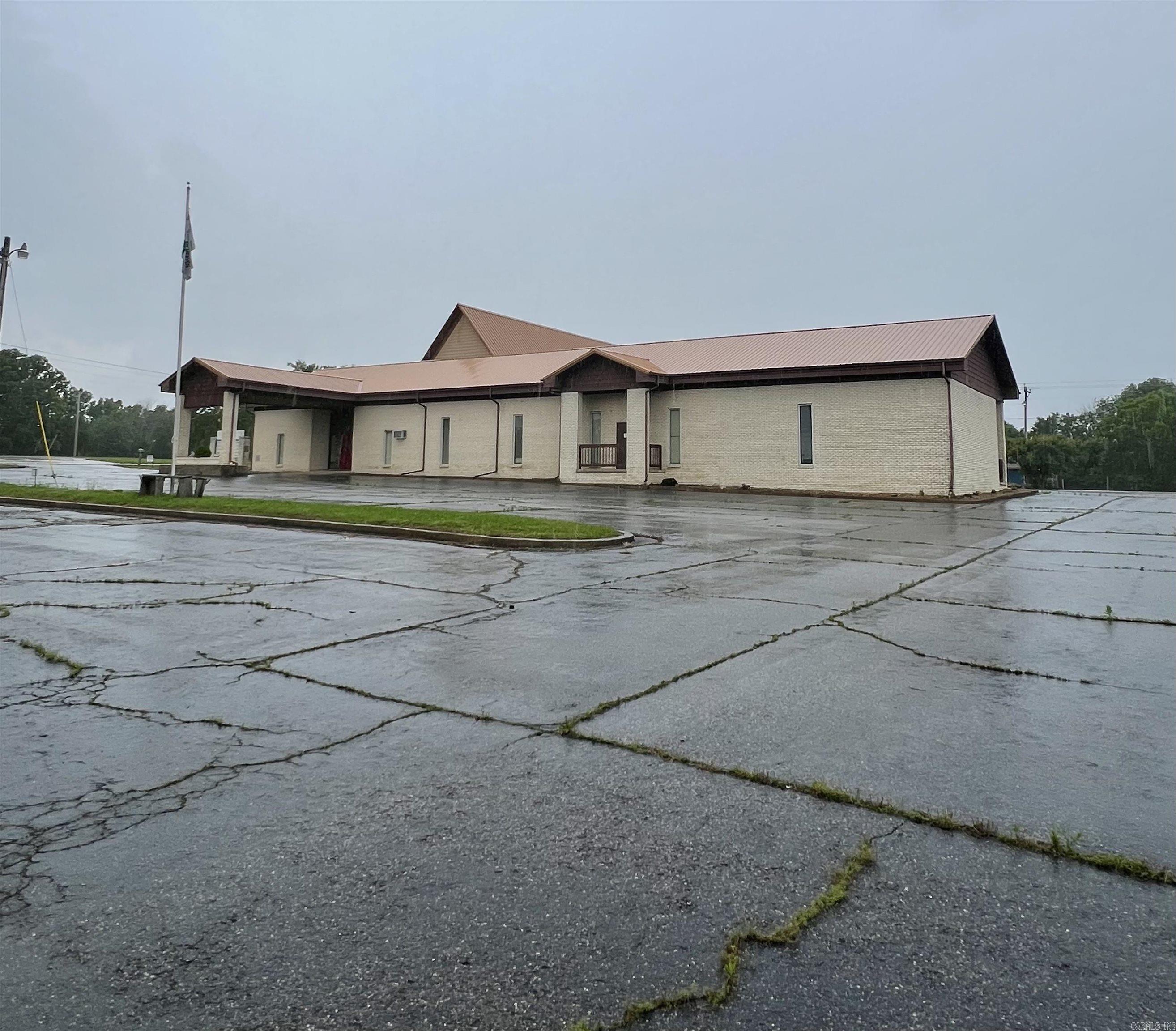 Photo 9 - Residential for sale – 600 W CHURCH   Horseshoe Bend, AR