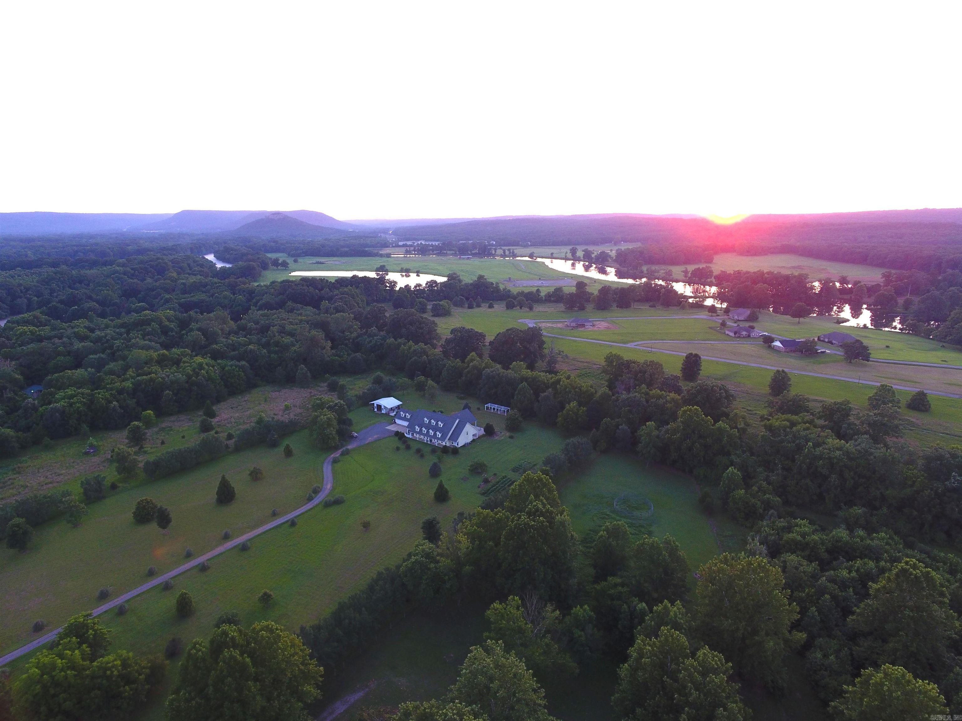 Commercial for sale – 3144  Riverbend   Heber Springs, AR