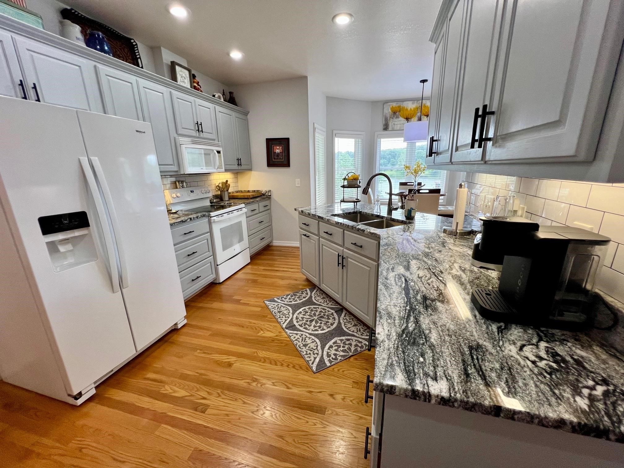 Photo 11 - Residential for sale – 711  Leewood   Horseshoe Bend, AR