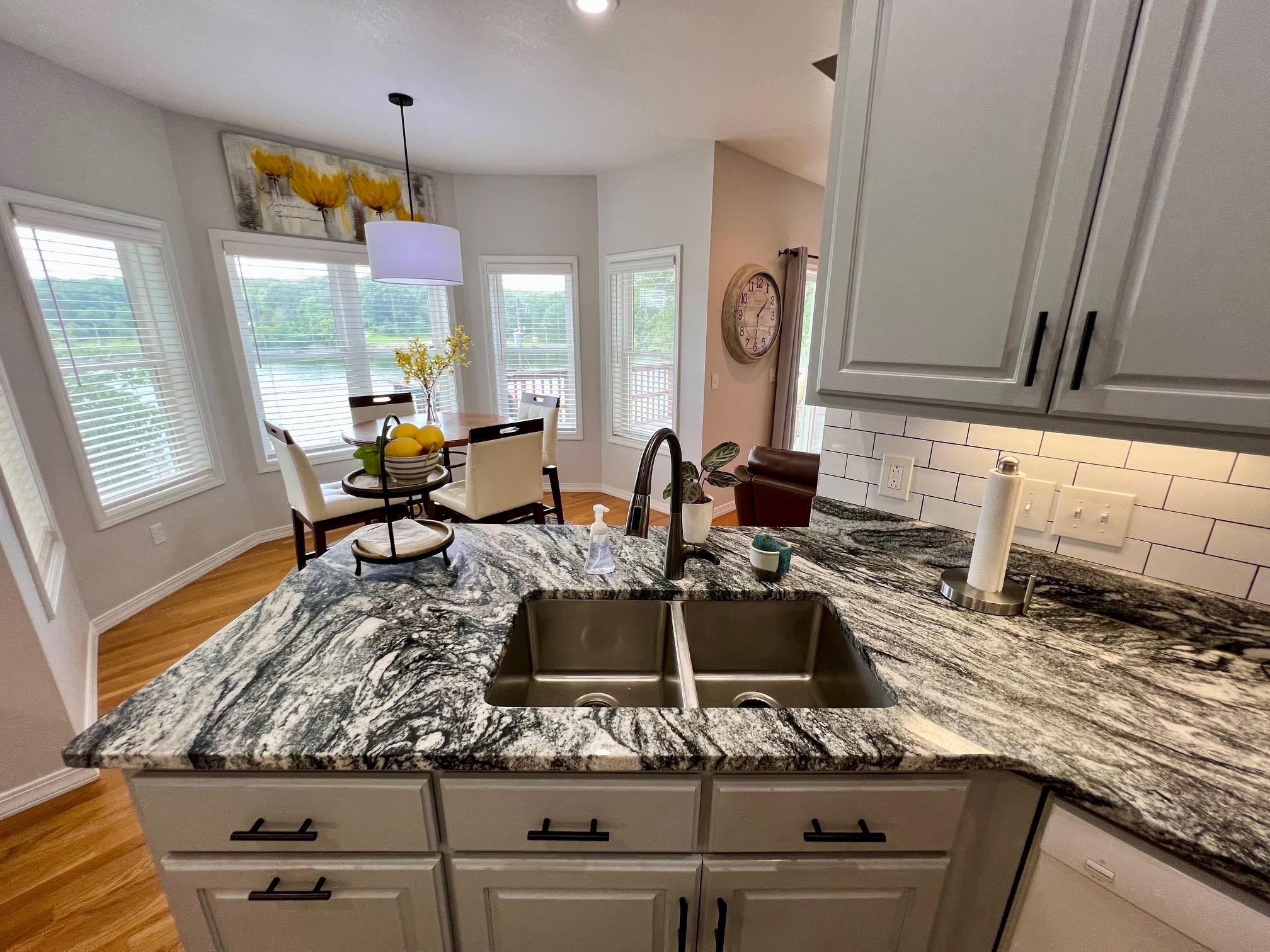 Photo 12 - Residential for sale – 711  Leewood   Horseshoe Bend, AR