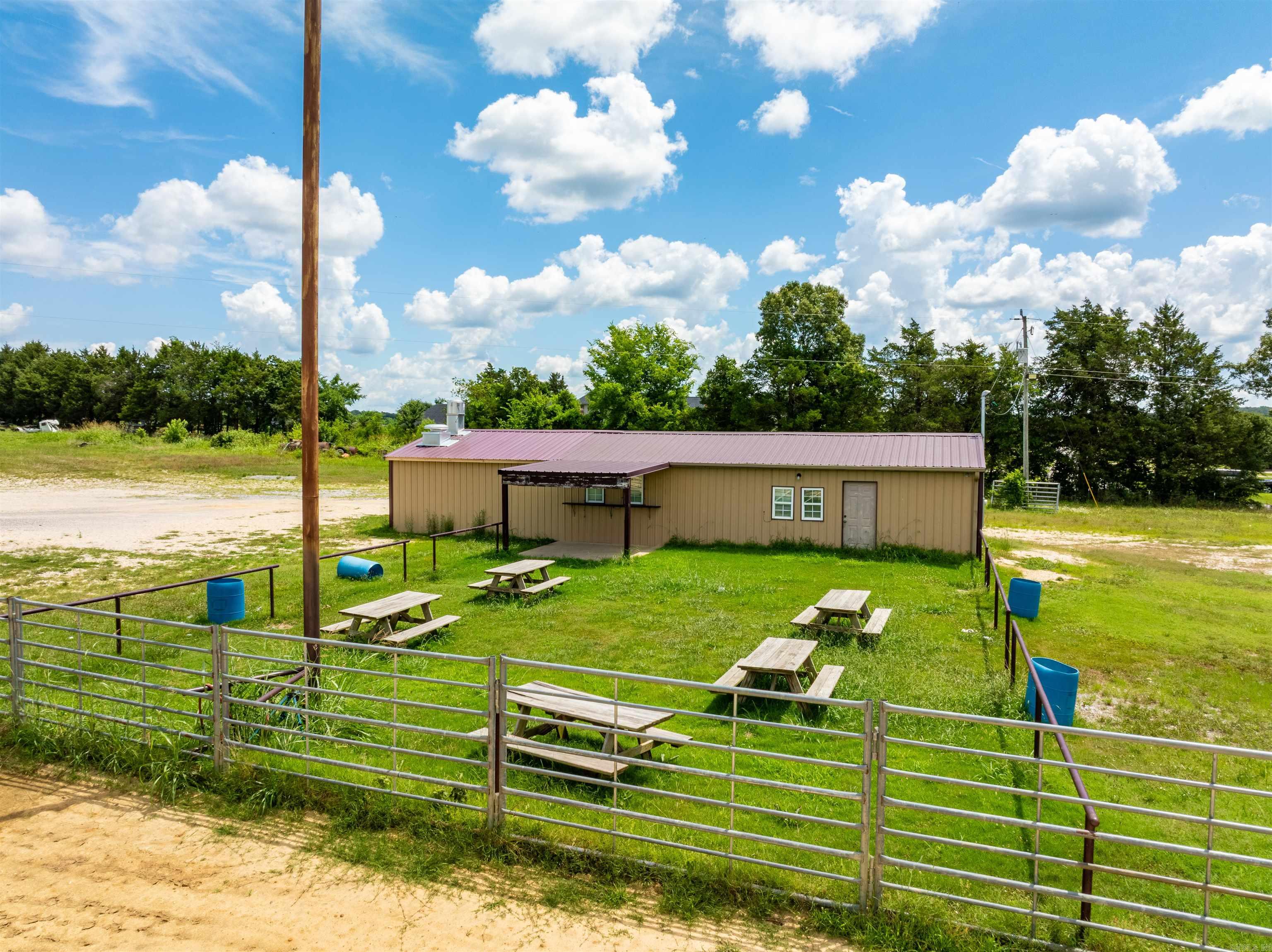 Photo 8 - Commercial / Industrial for sale – 405  Main Street S   Cave City, AR