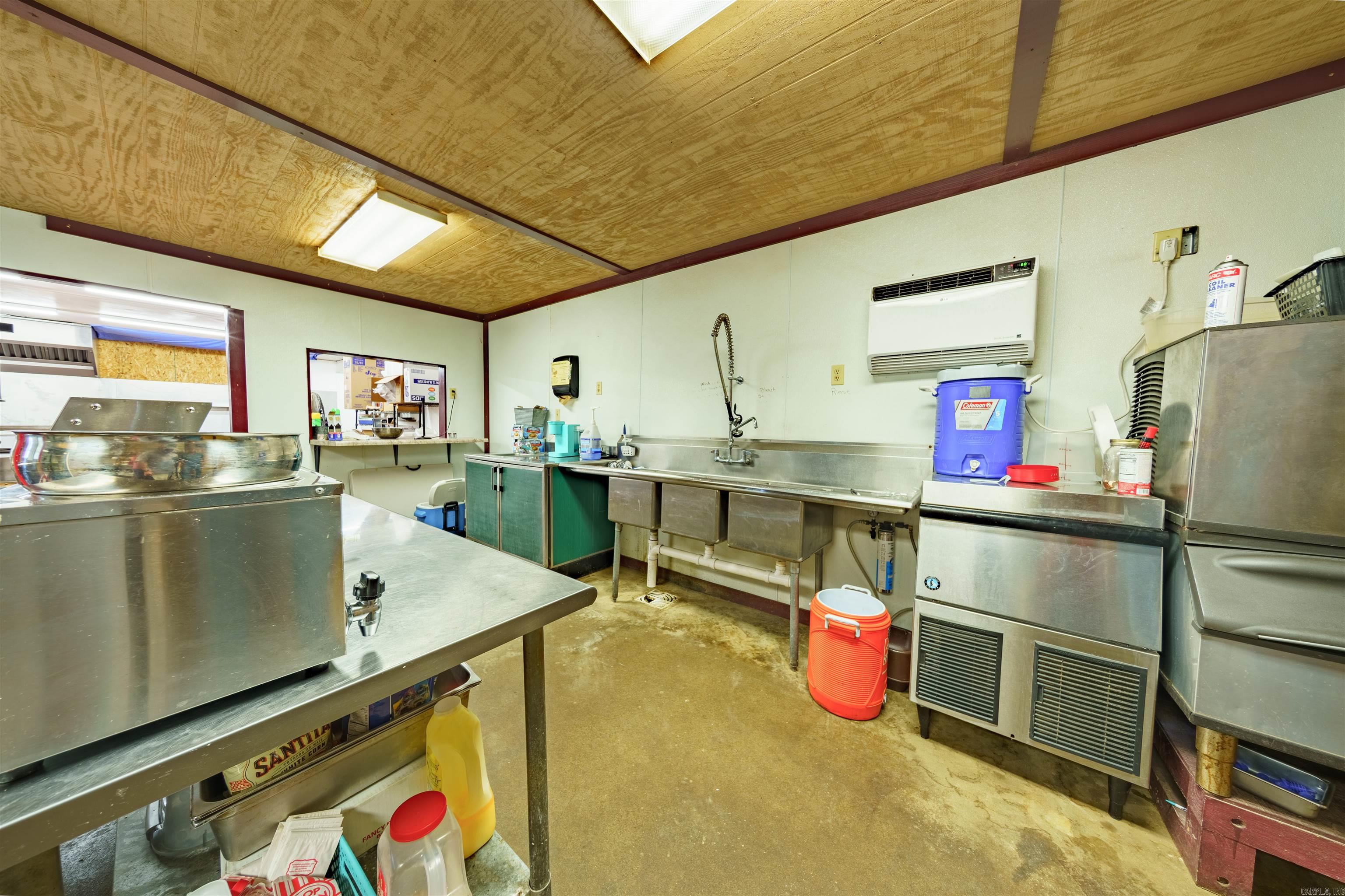 Photo 10 - Commercial / Industrial for sale – 405  Main Street S   Cave City, AR
