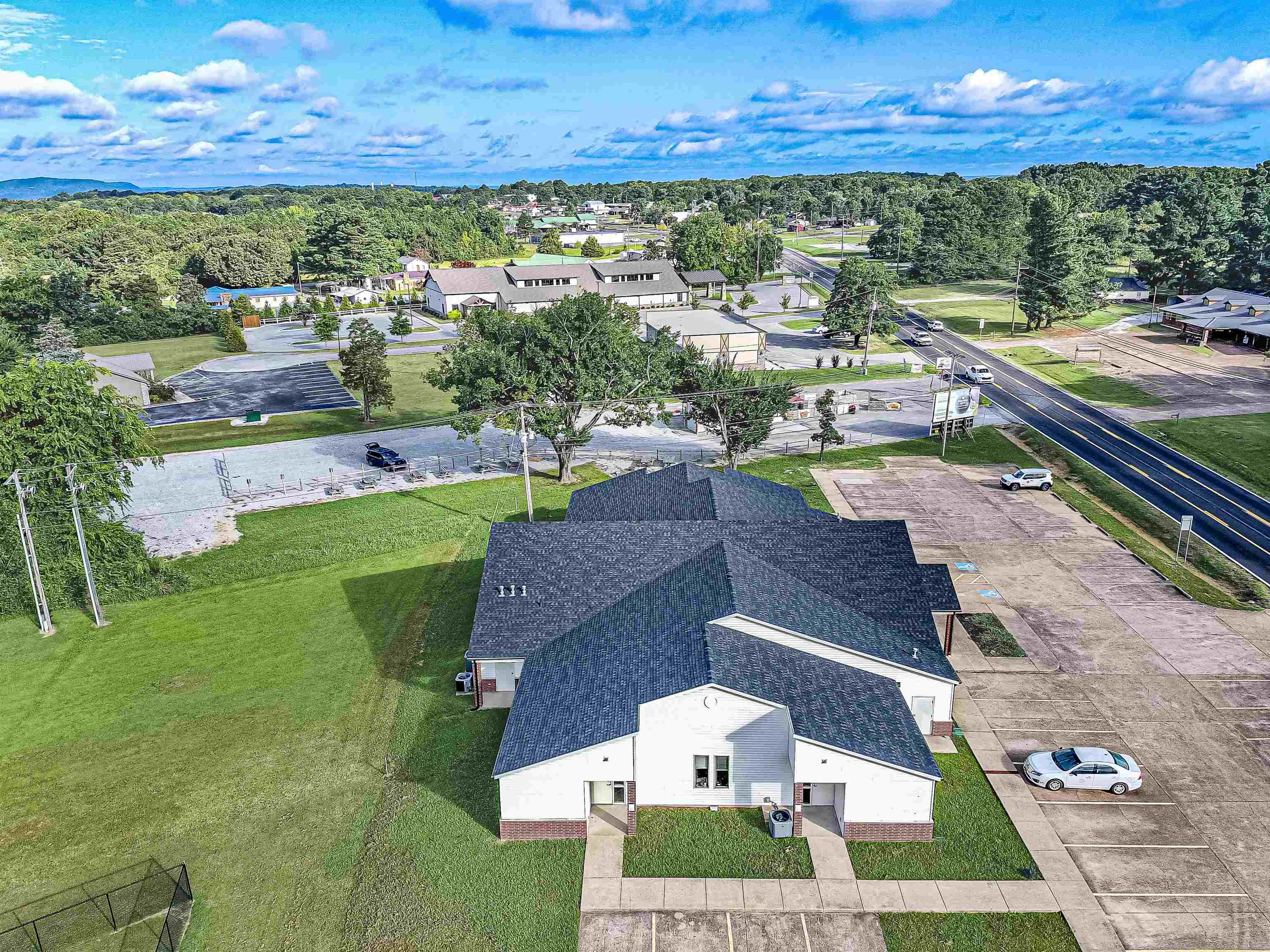 Photo 16 - Commercial / Industrial for sale – 1821 E Main   Mountain View, AR