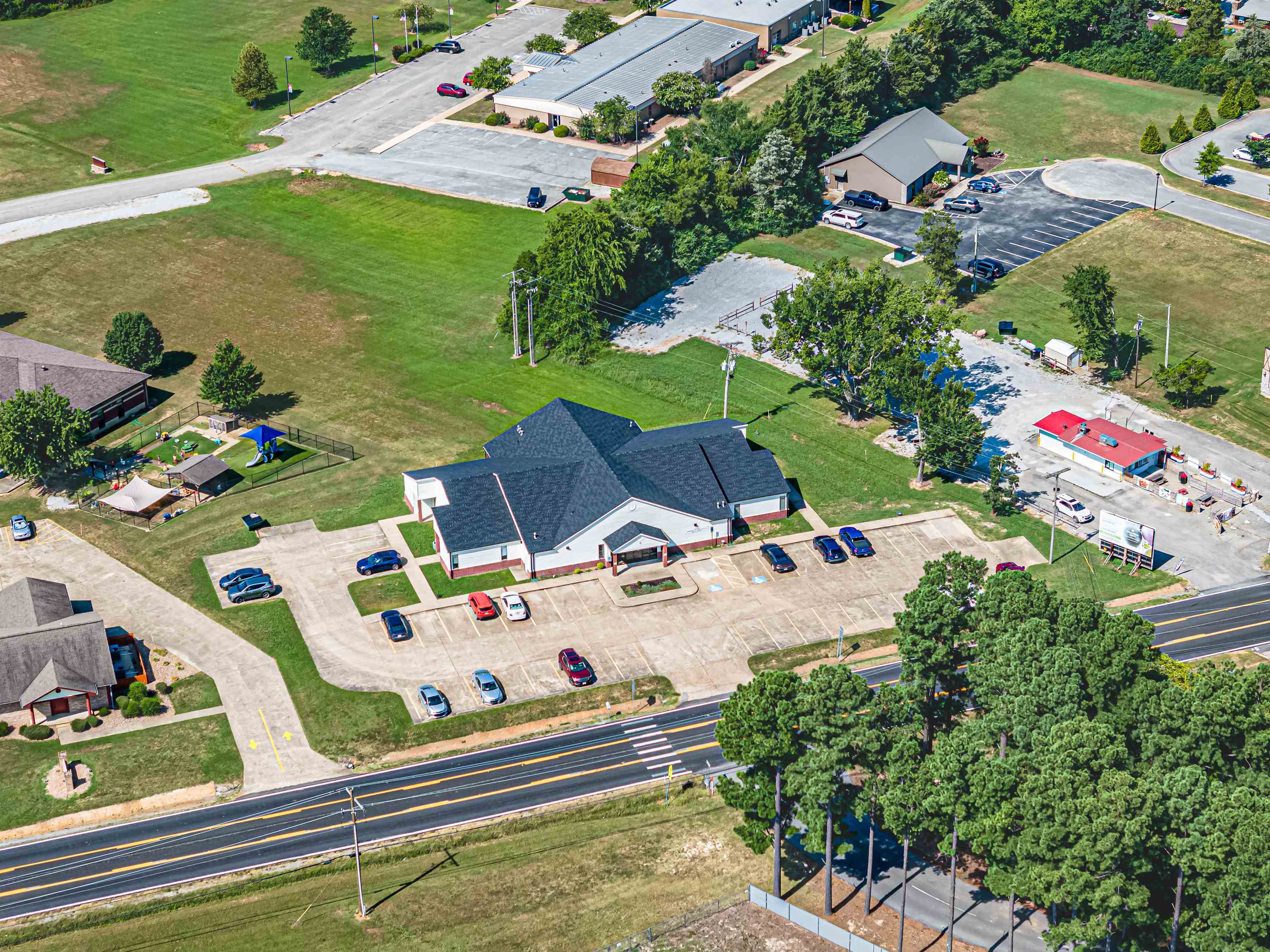 Photo 29 - Commercial / Industrial for sale – 1821 E Main   Mountain View, AR