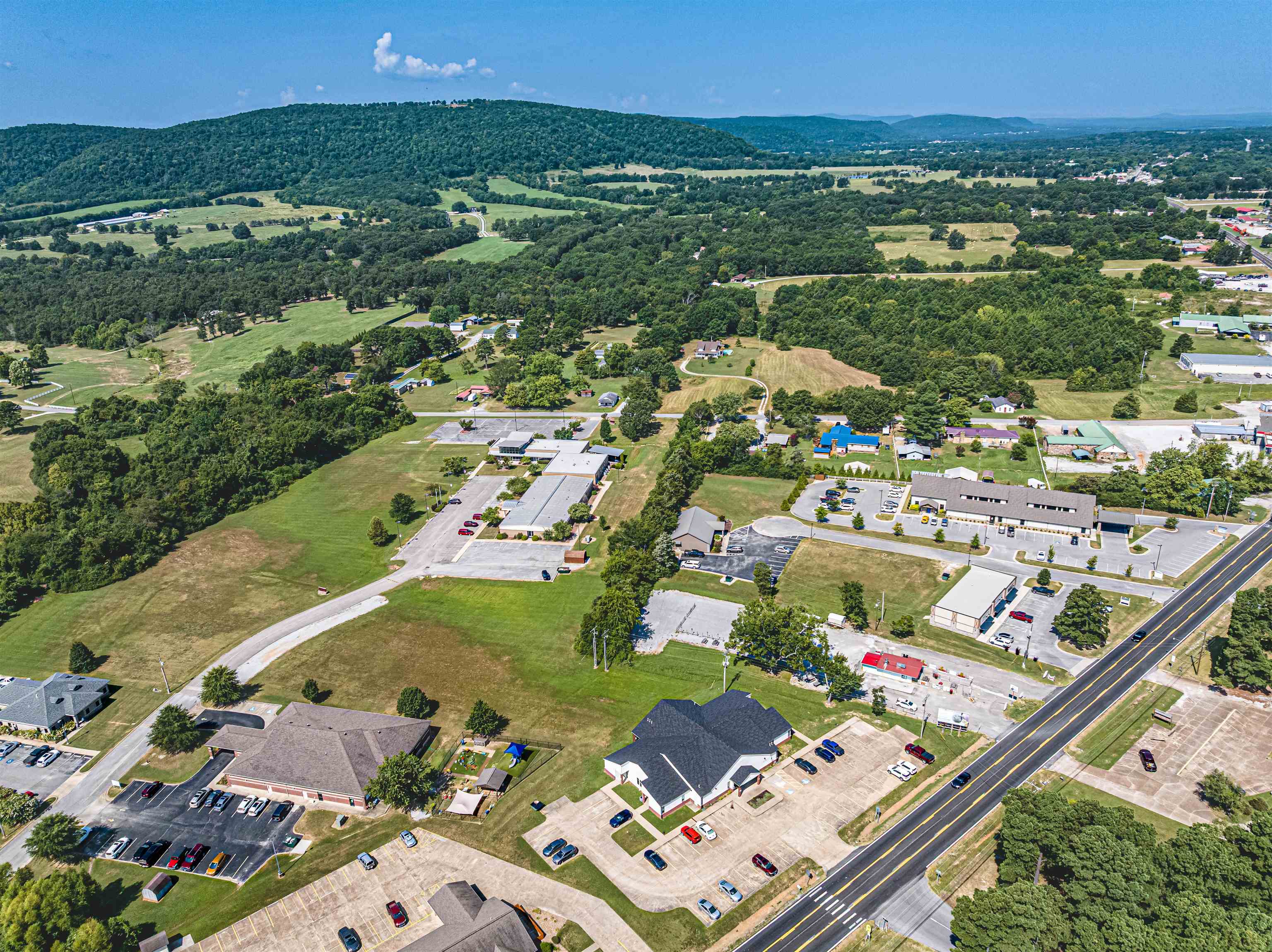 Photo 39 - Commercial / Industrial for sale – 1821 E Main   Mountain View, AR