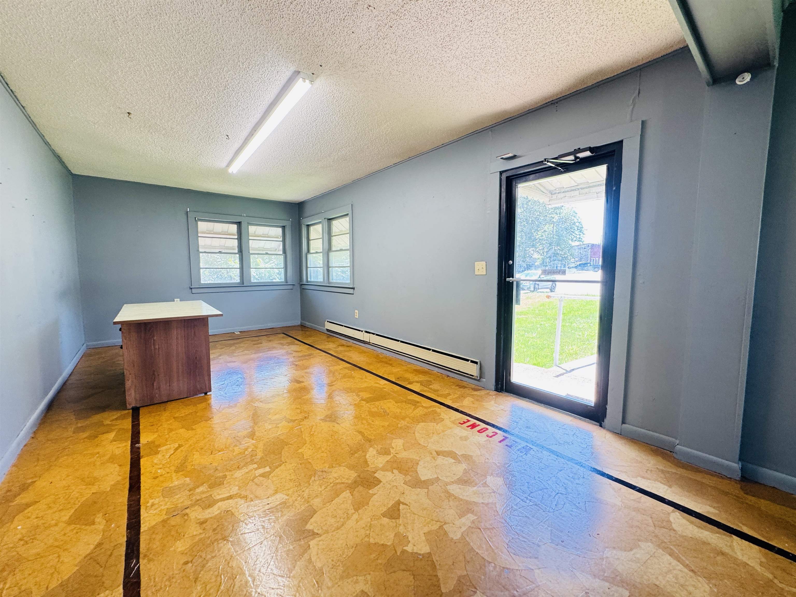 Photo 3 - Commercial / Industrial for sale – 41 S Spring Street   Melbourne, AR