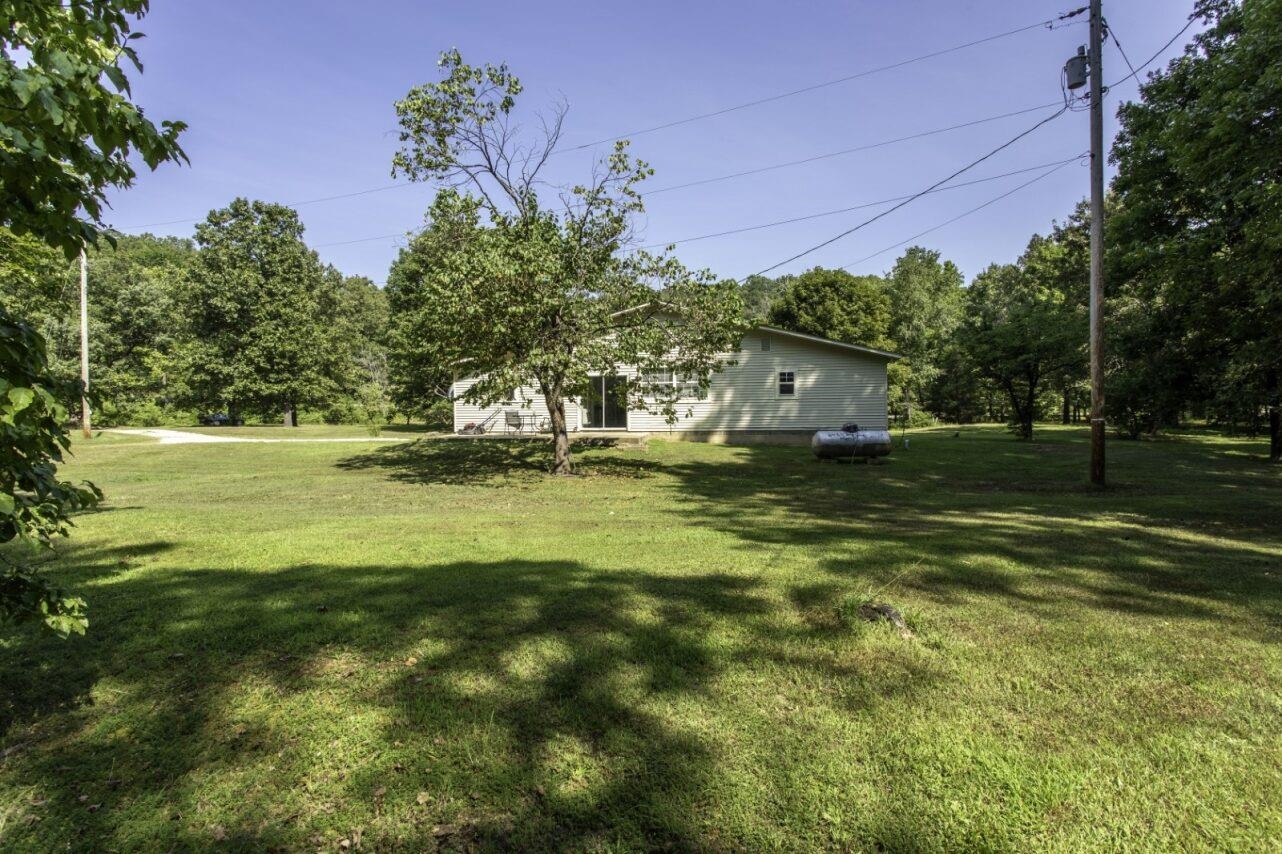 Photo 15 - Residential for sale – 218  River Rd   Hardy, AR