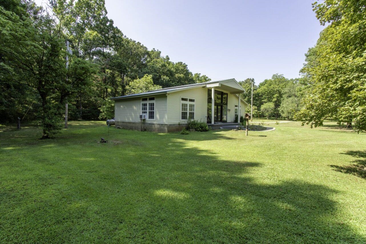 Photo 17 - Residential for sale – 218  River Rd   Hardy, AR