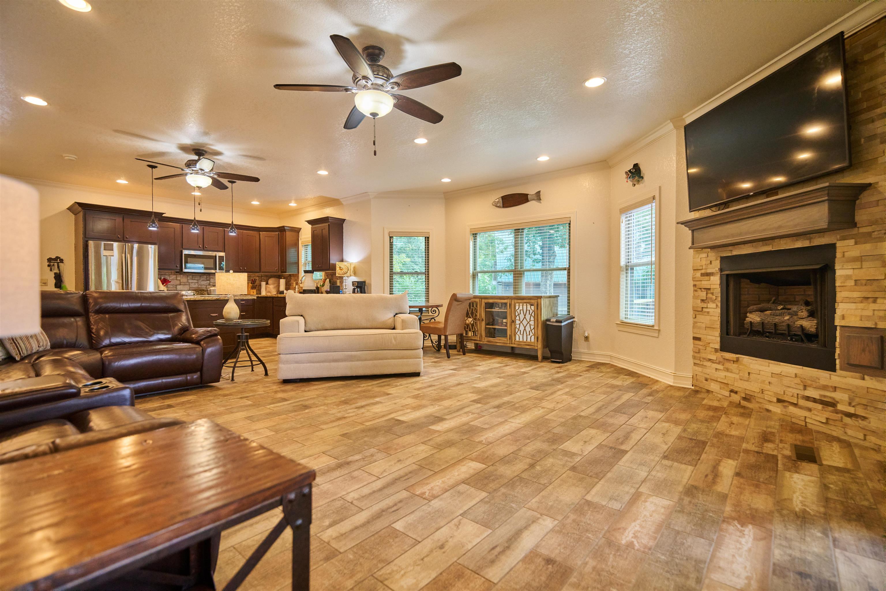 Photo 13 - Residential for sale – 509 B  Woodland Hills Rd   Hardy, AR