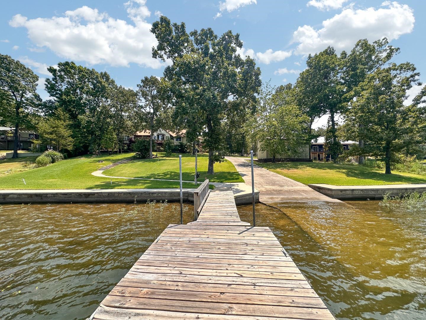 Photo 12 - Residential for sale – 606  S Shore   Horseshoe Bend, AR