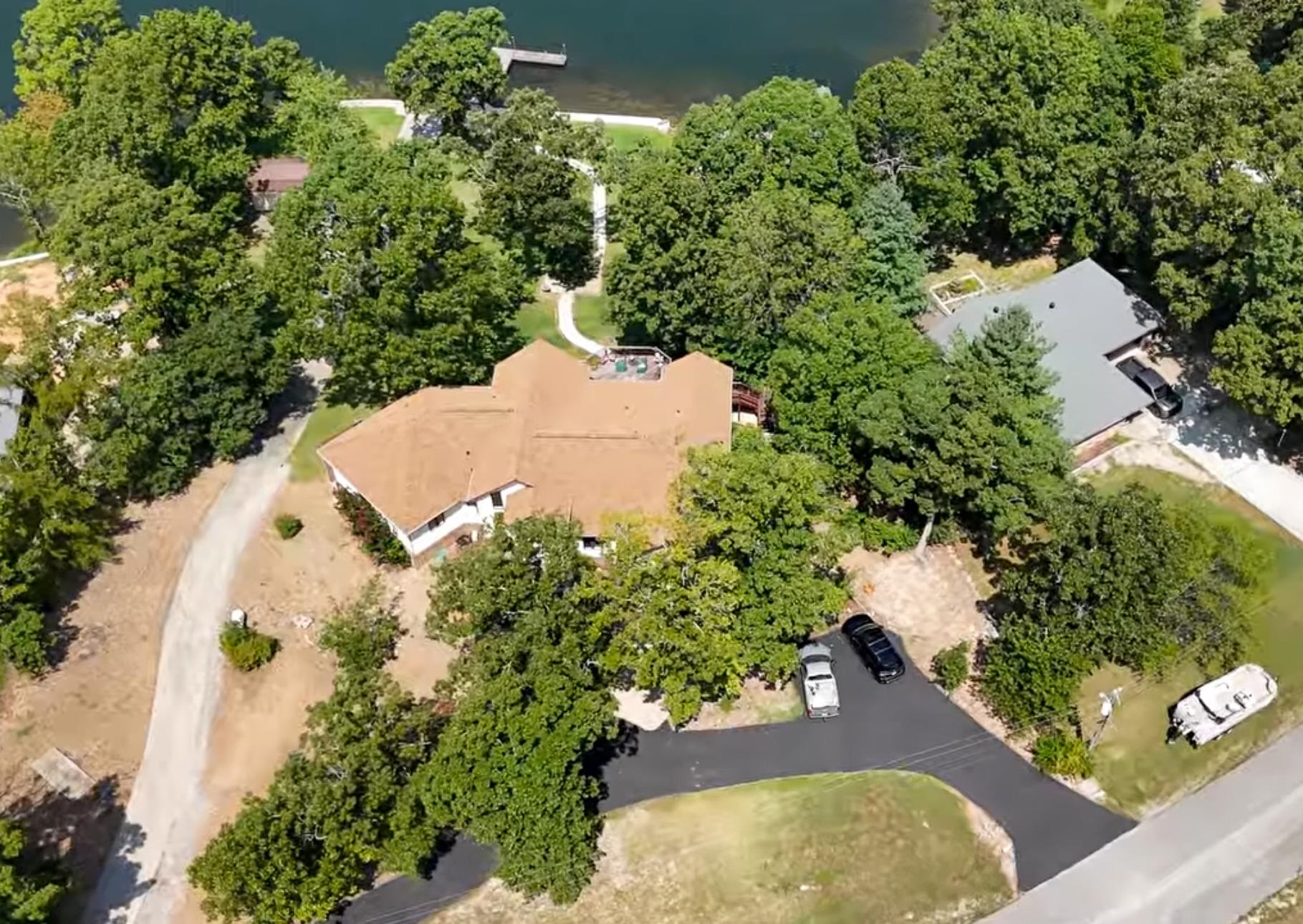 Photo 7 - Residential for sale – 606  S Shore   Horseshoe Bend, AR