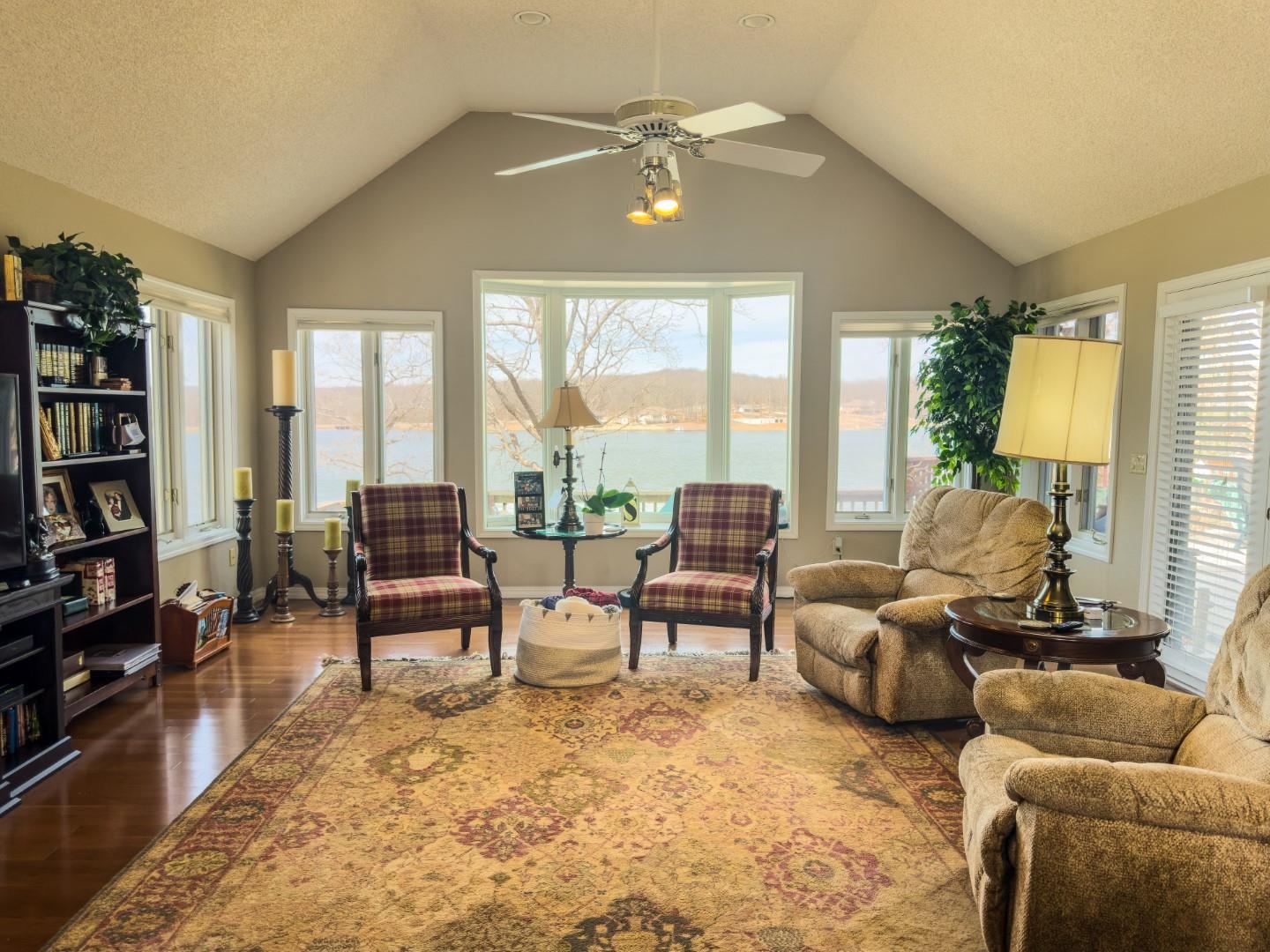 Photo 8 - Residential for sale – 606  S Shore   Horseshoe Bend, AR