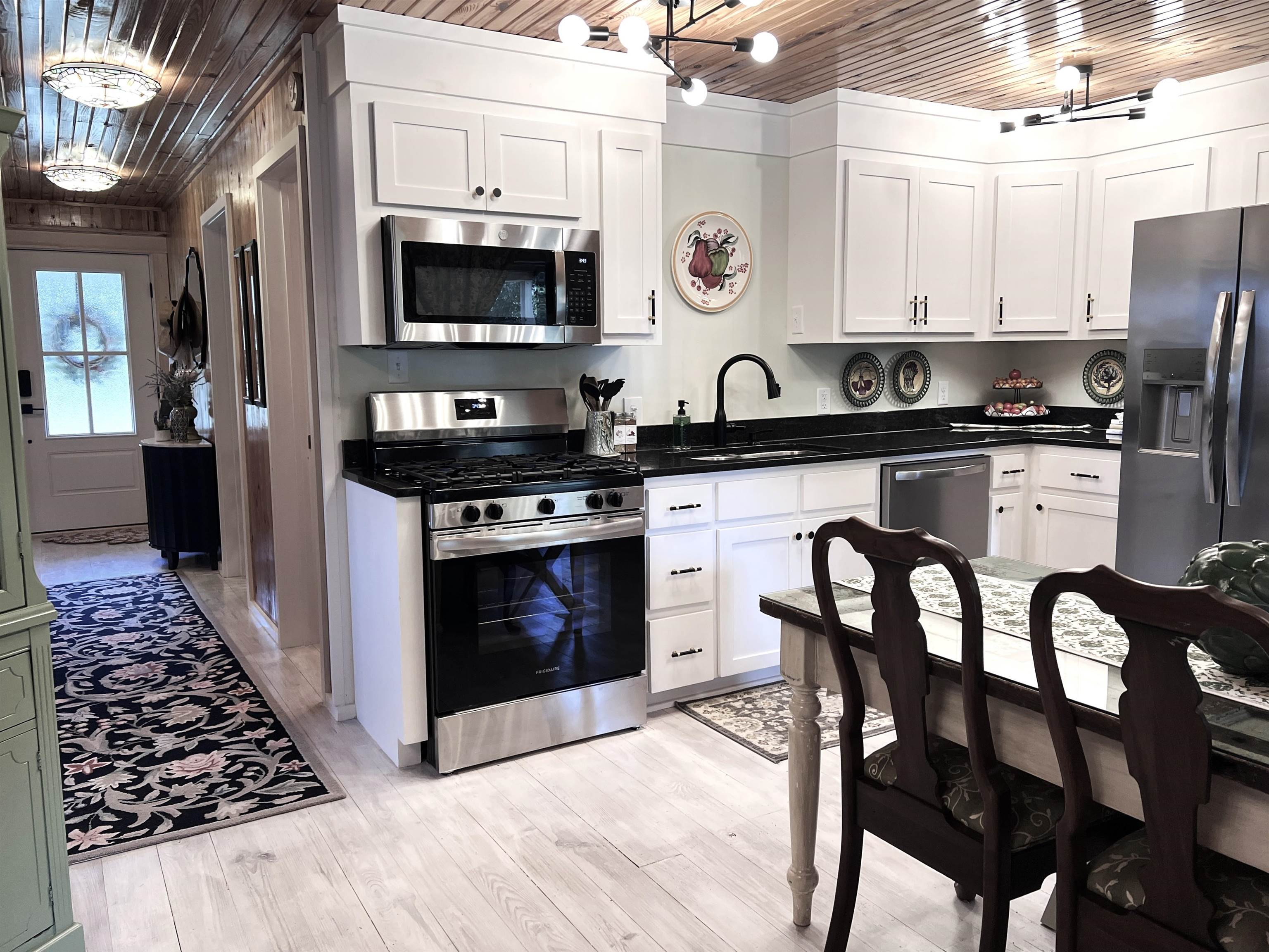 Photo 11 - Residential for sale – 76 W Cool Water Retreat   Mountain View, AR