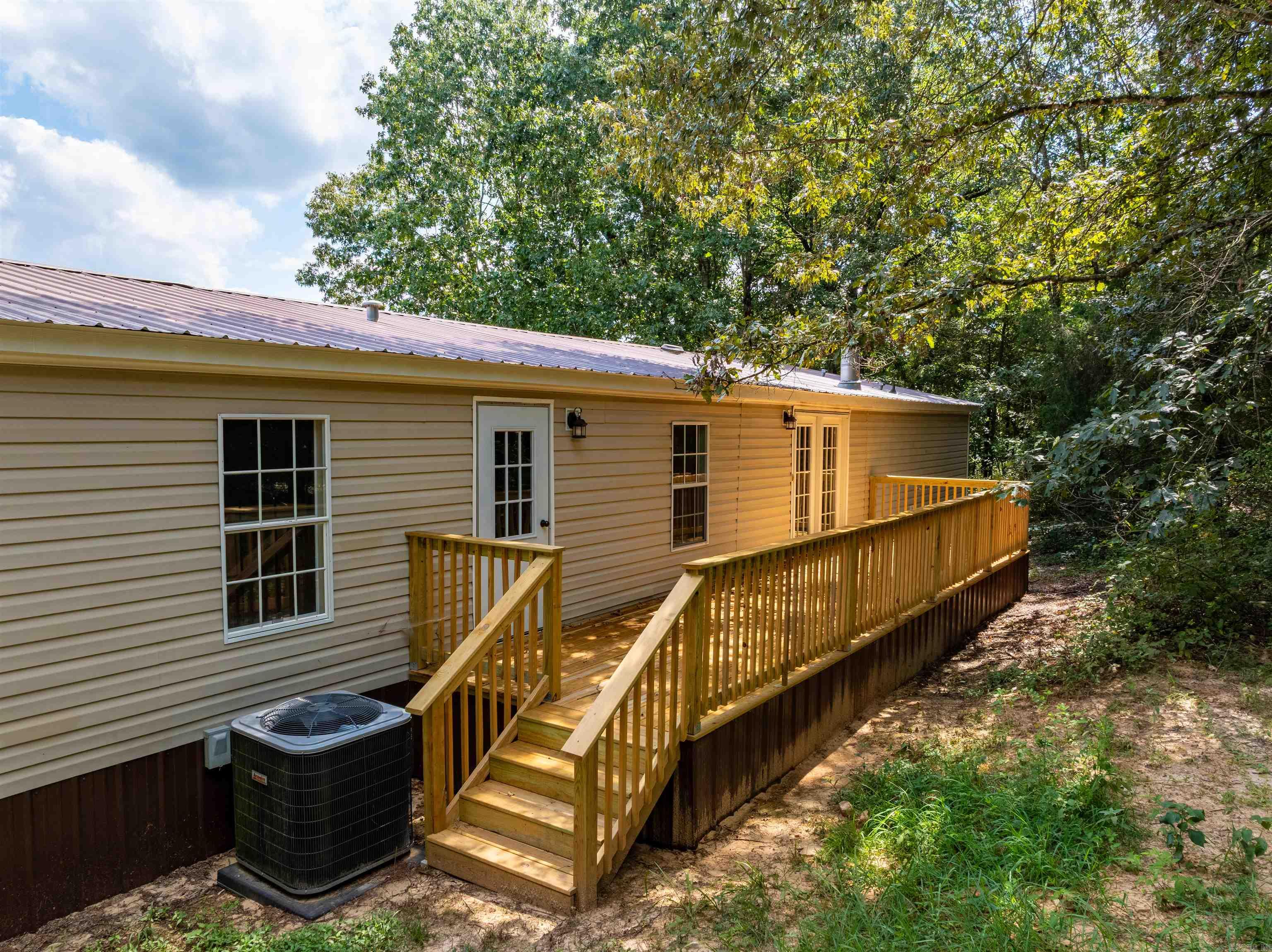 Photo 3 - Residential for sale – 1046  Grange Rd   Cave City, AR