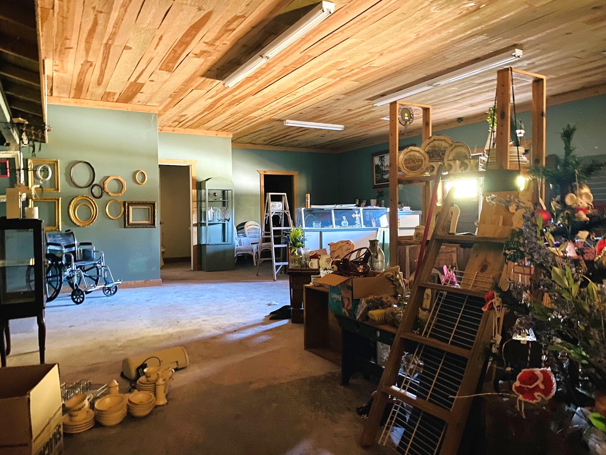 Photo 19 - Commercial / Industrial for sale – 3920 N Highway 5   Calico Rock, AR