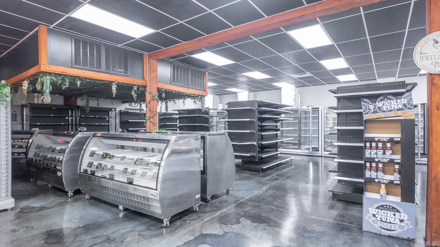 Photo 5 - Commercial / Industrial for sale – 746  Highway 63 South   Mammoth Spring, AR