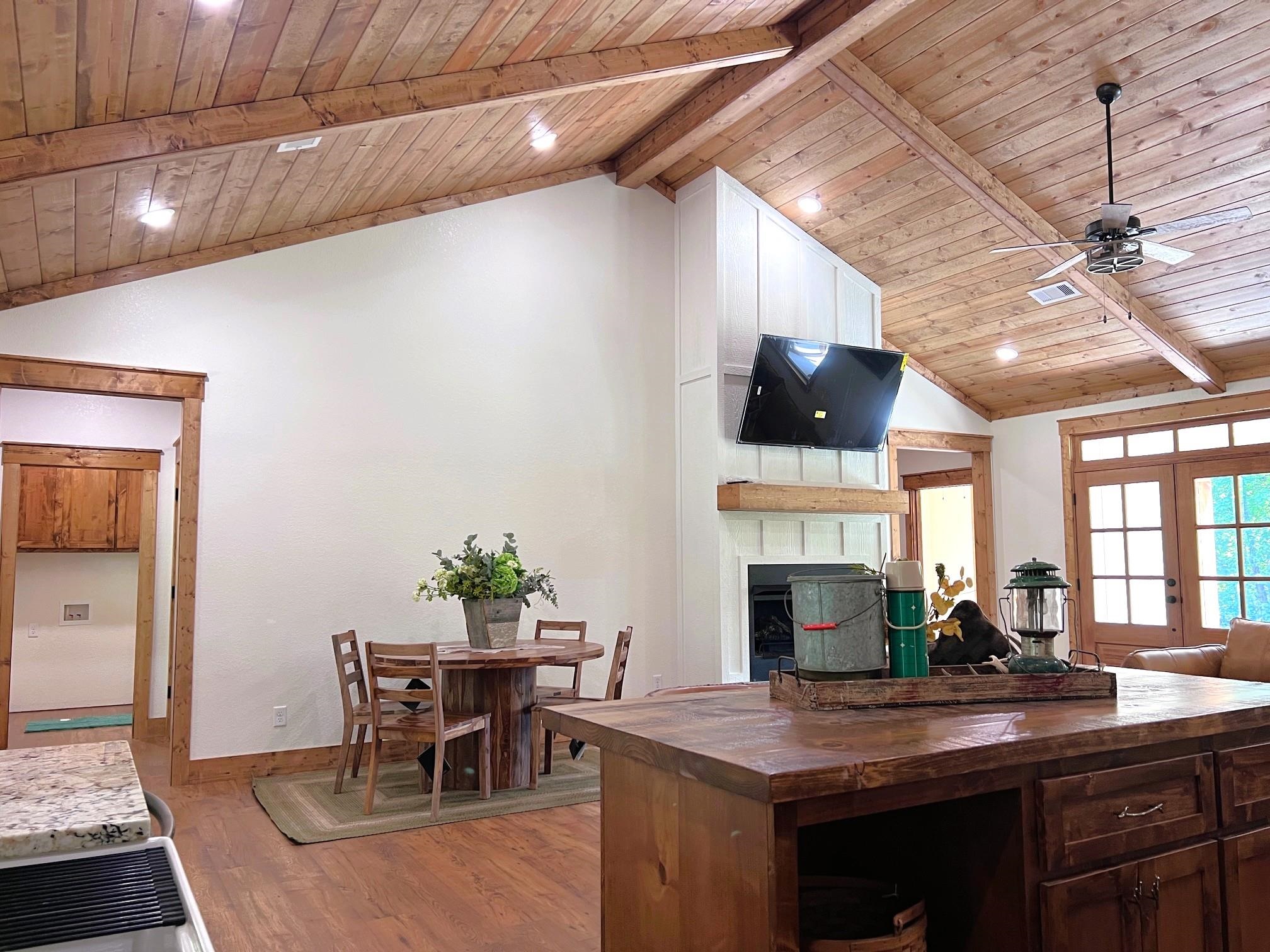 Photo 11 - Residential for sale – 120 N Riverview   Mountain View, AR