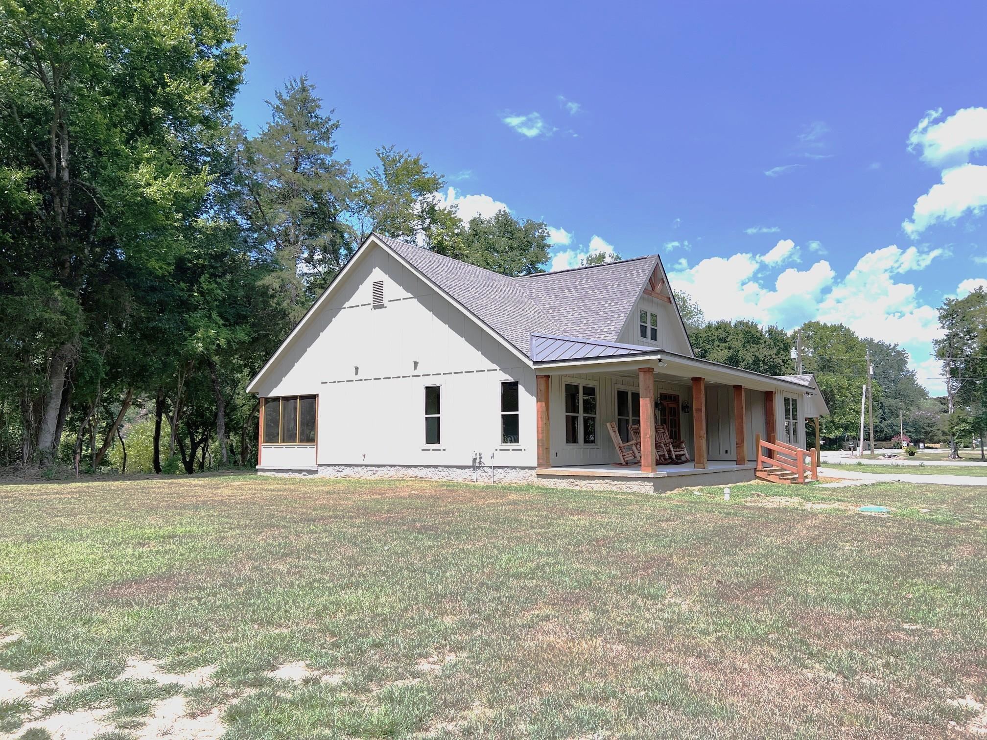 Photo 34 - Residential for sale – 120 N Riverview   Mountain View, AR